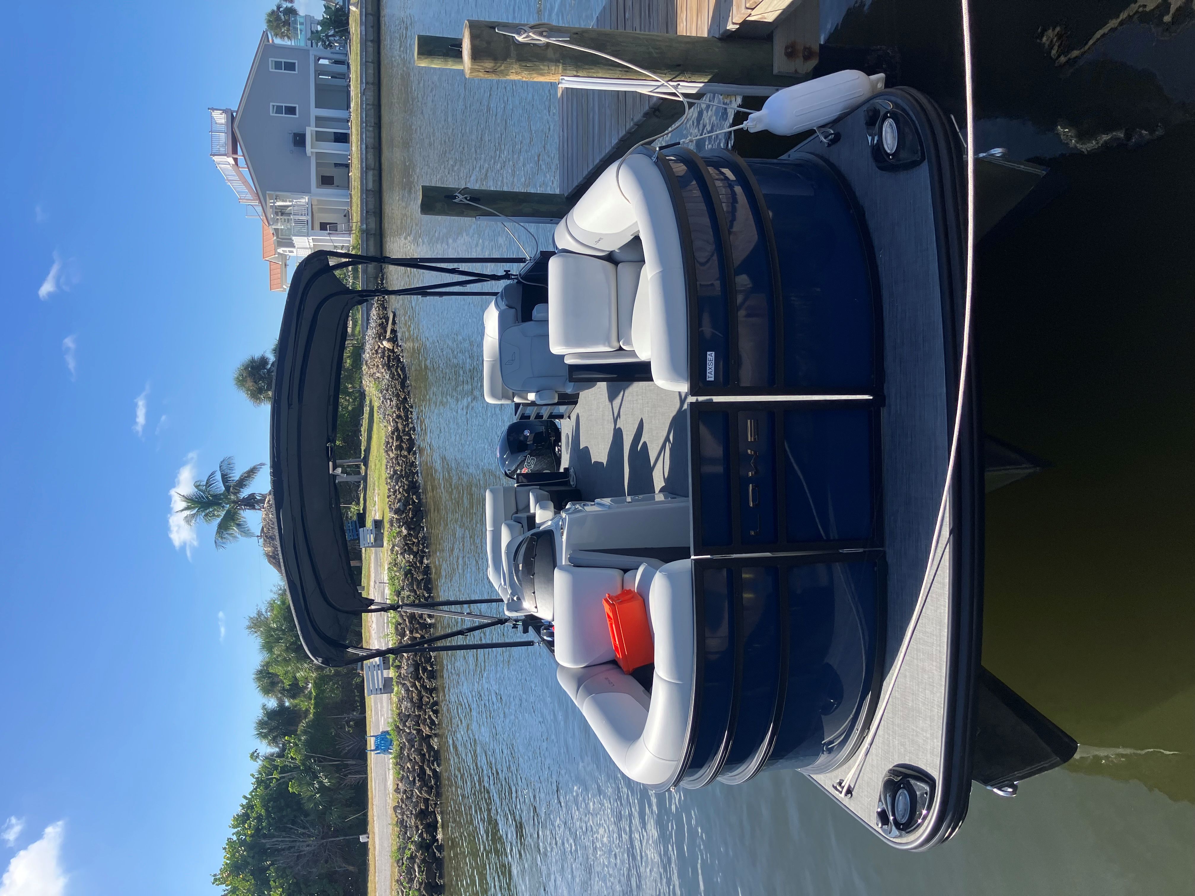 TAXSEA (23' LOWE Tritoon -150HP-Cruising/Fishing)