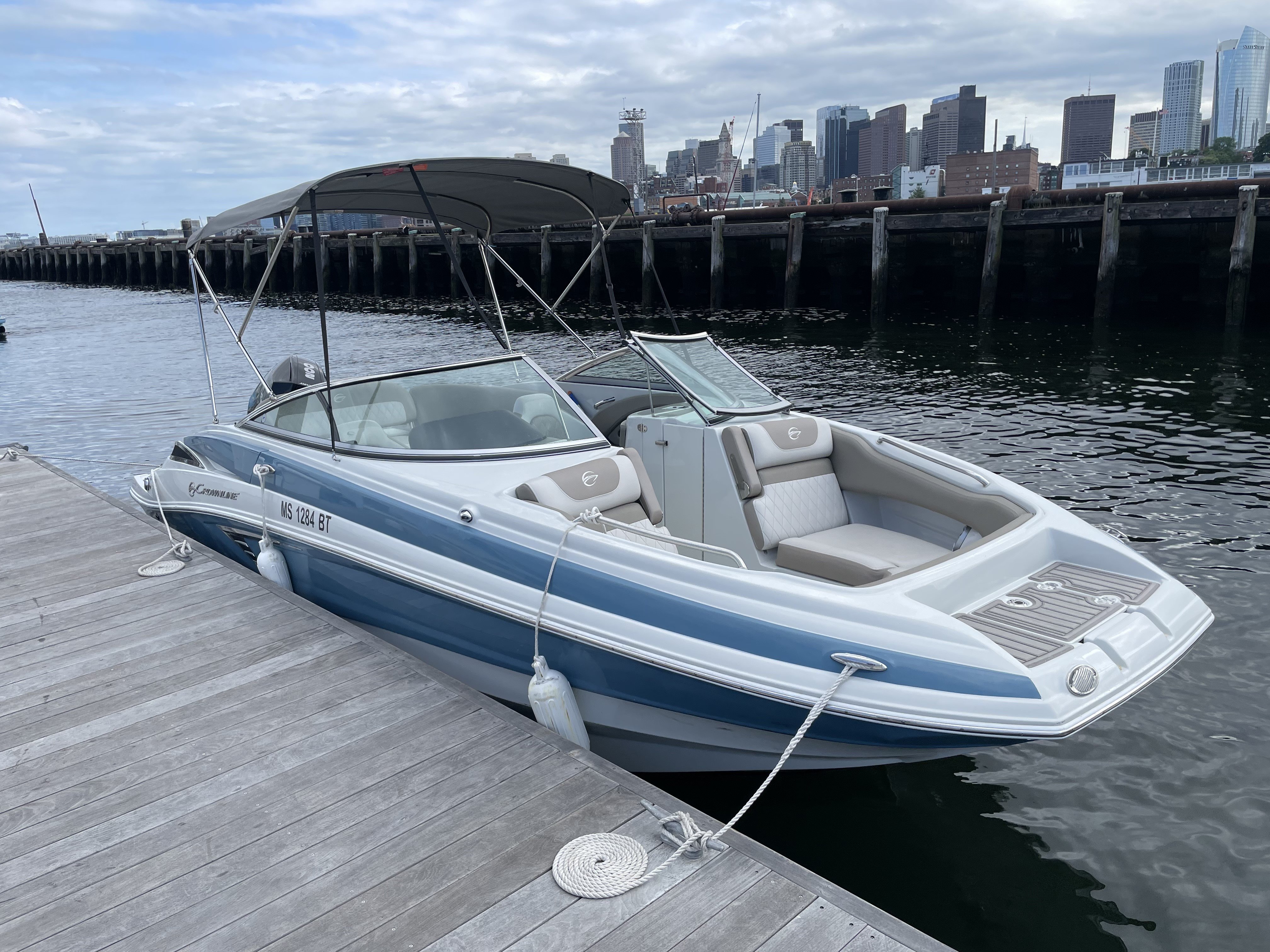 Gavel - 23' Deck Boat - No Fishing