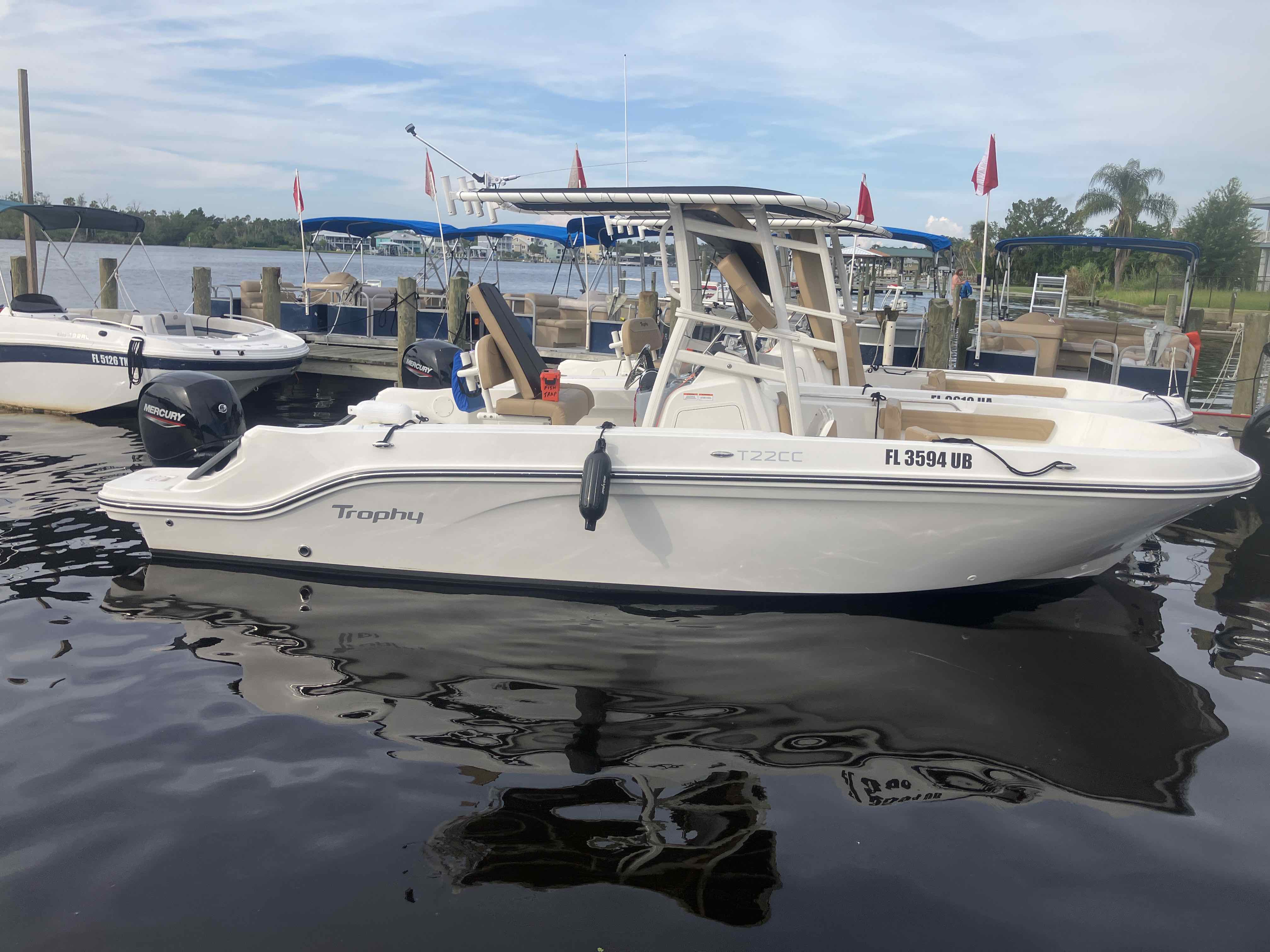 FISH TRAP (22' Bayliner Trophy T22 CC 150XL Mercury)