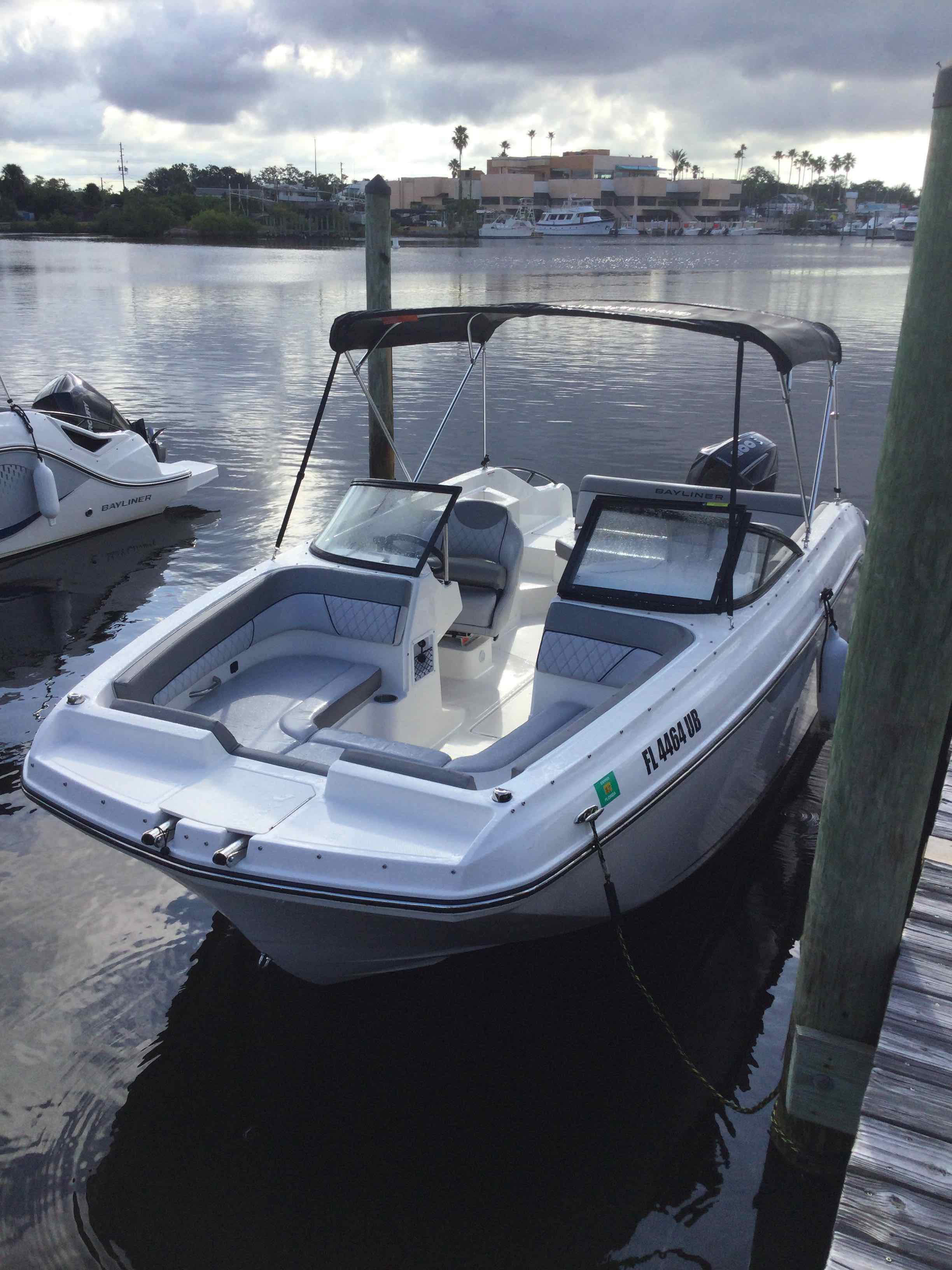 BAY CHARLES (22' Bayliner D22 200 HP - Cruising Only)