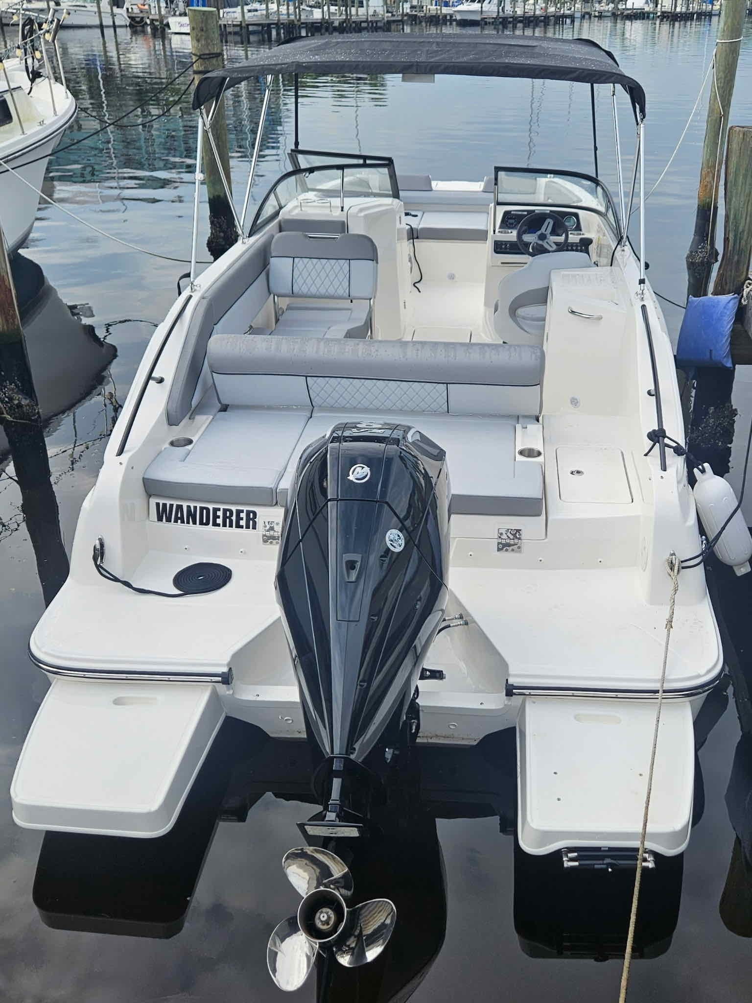 Wanderer (Bayliner 22' Deck Boat 200 HP - Cruising)
