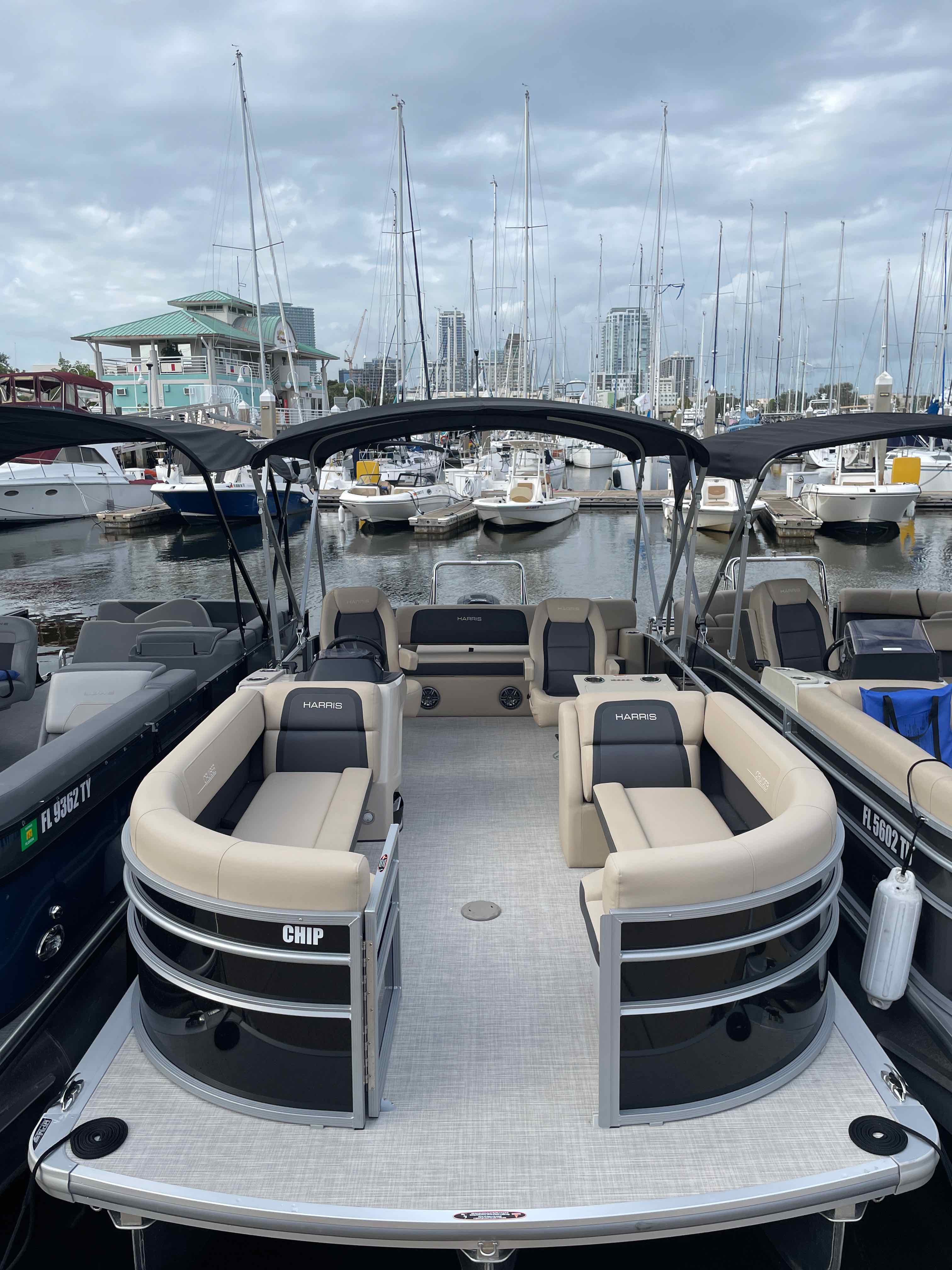 CHIP OFF THE OLE DOCK (23' Harris HCX23 Tritoon 150 HP)