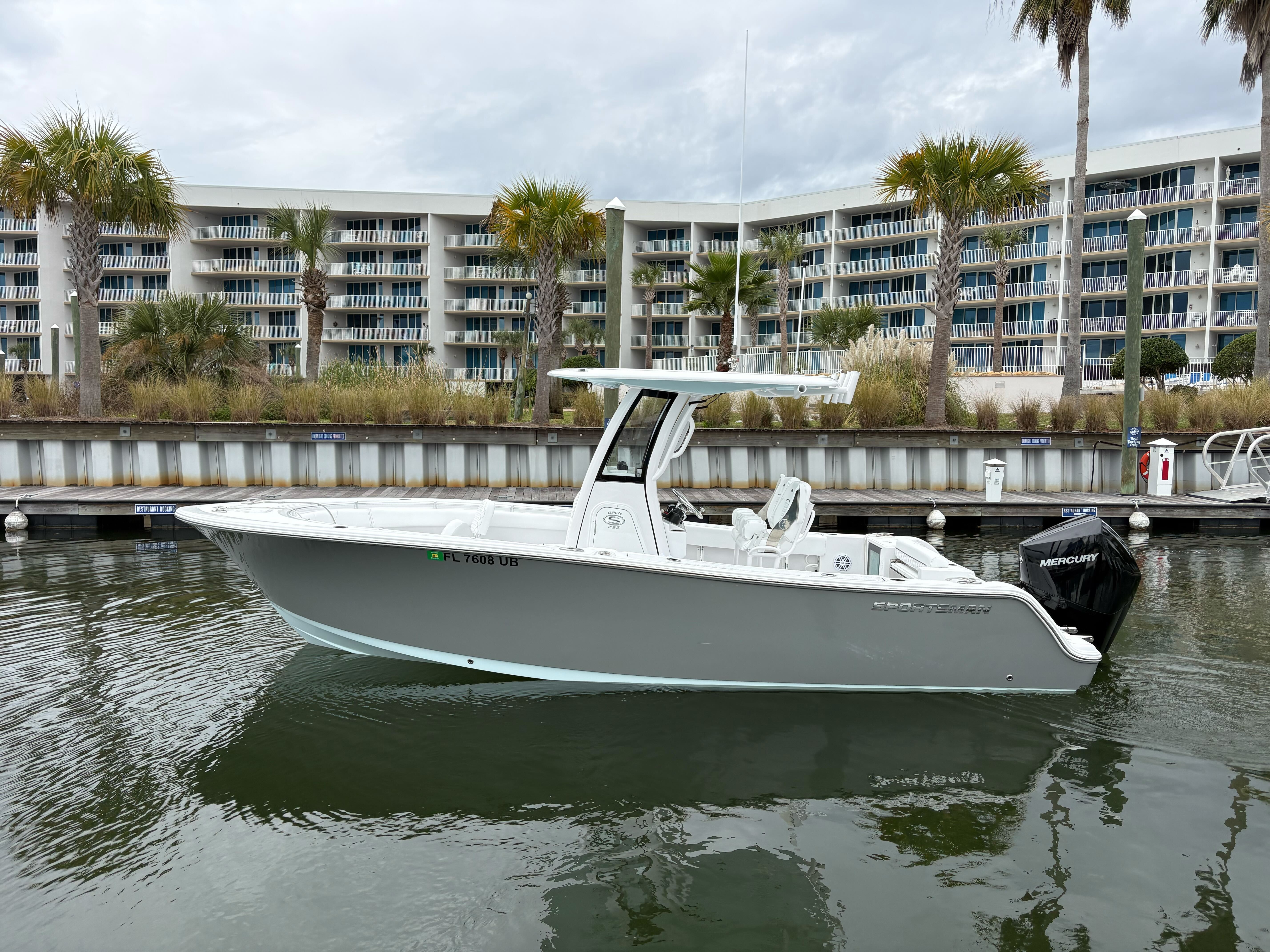 (340A) Sportsman 232  (Vessel Equipped with Electronic Throttle)