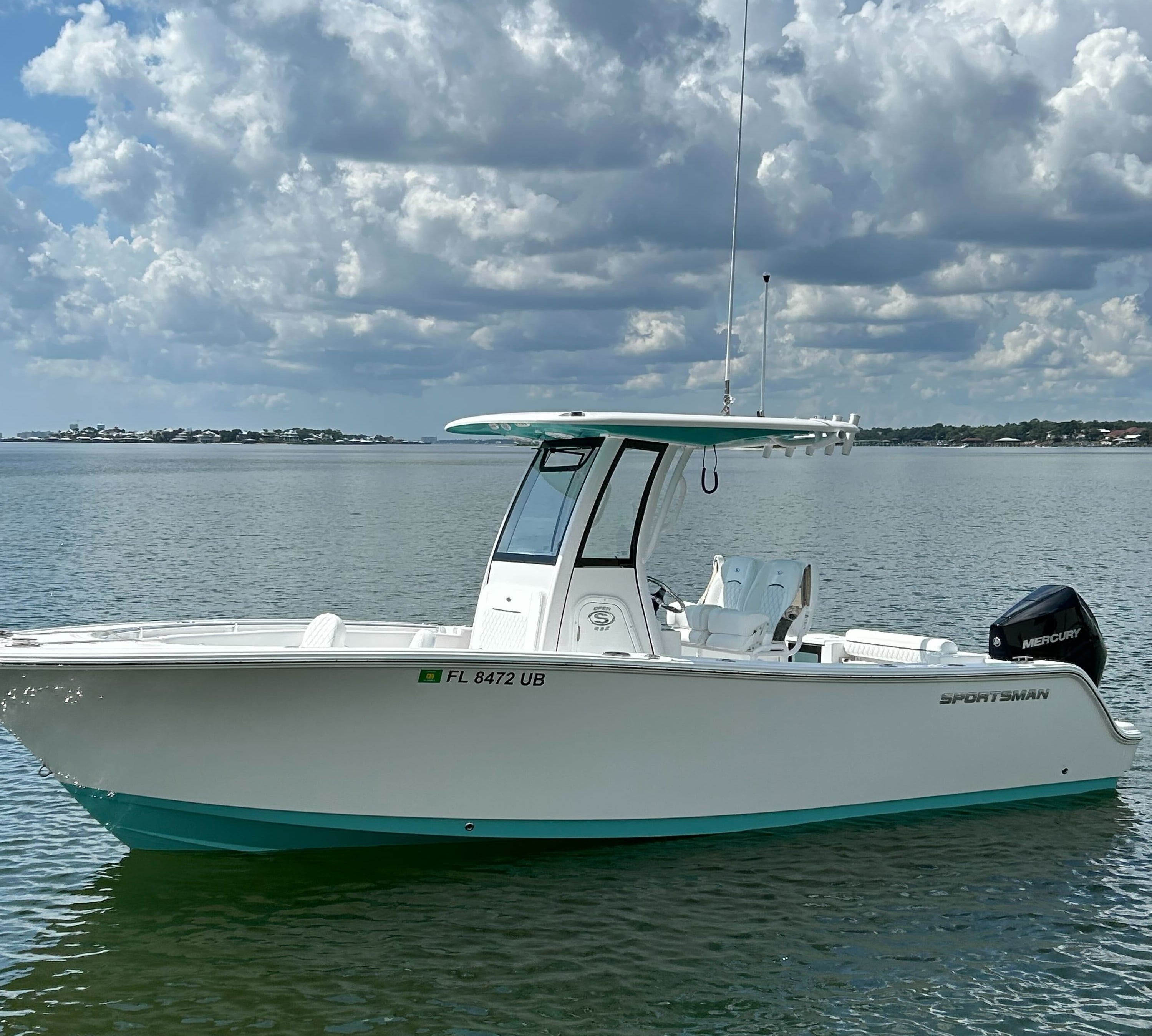 (342A) Sportsman 232  (Vessel Equipped with Electronic Throttle)