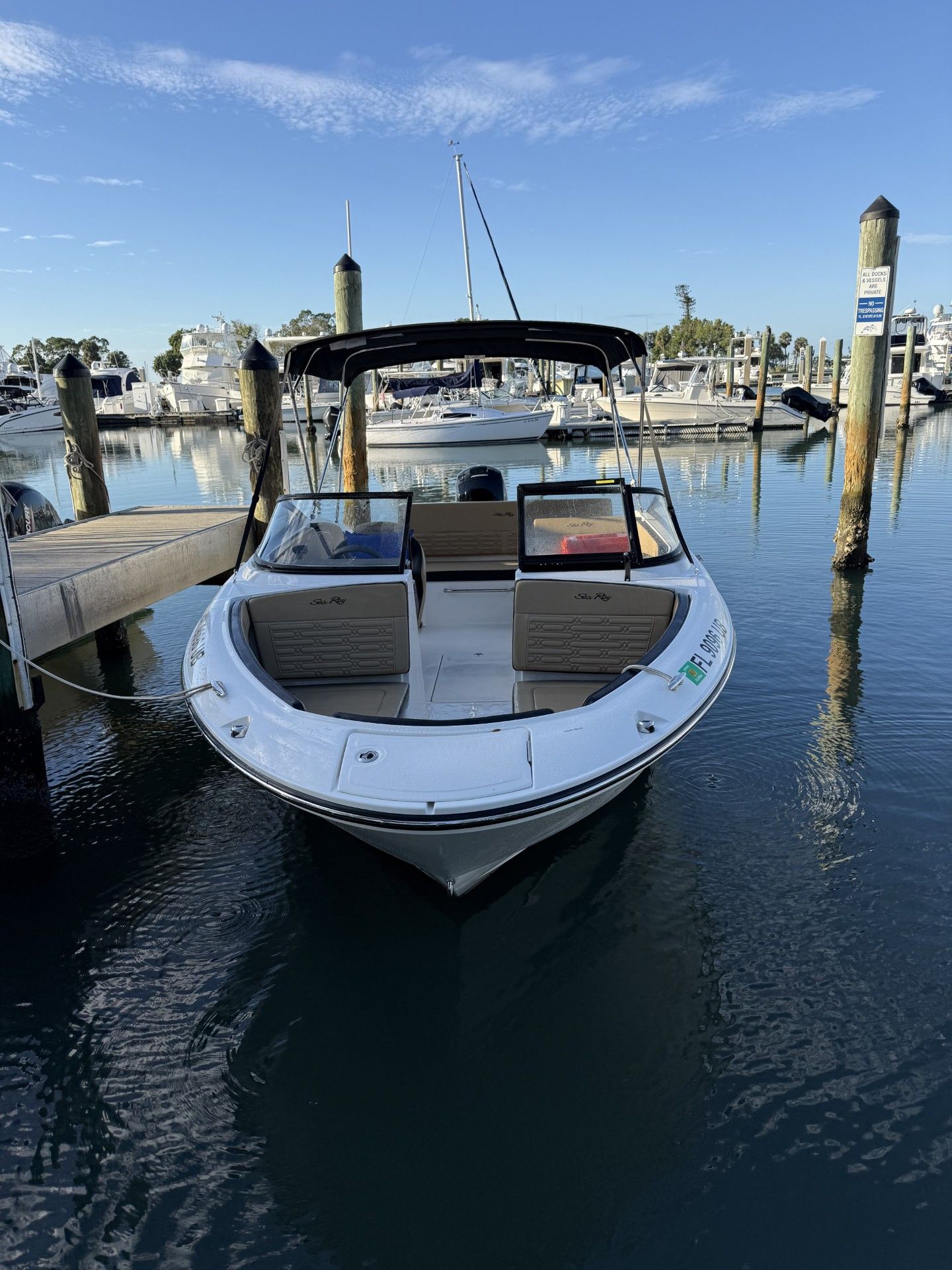 WAVE HELLO (21' Sea Ray SPO210 Bowrider 150HP-Cruising Only)
