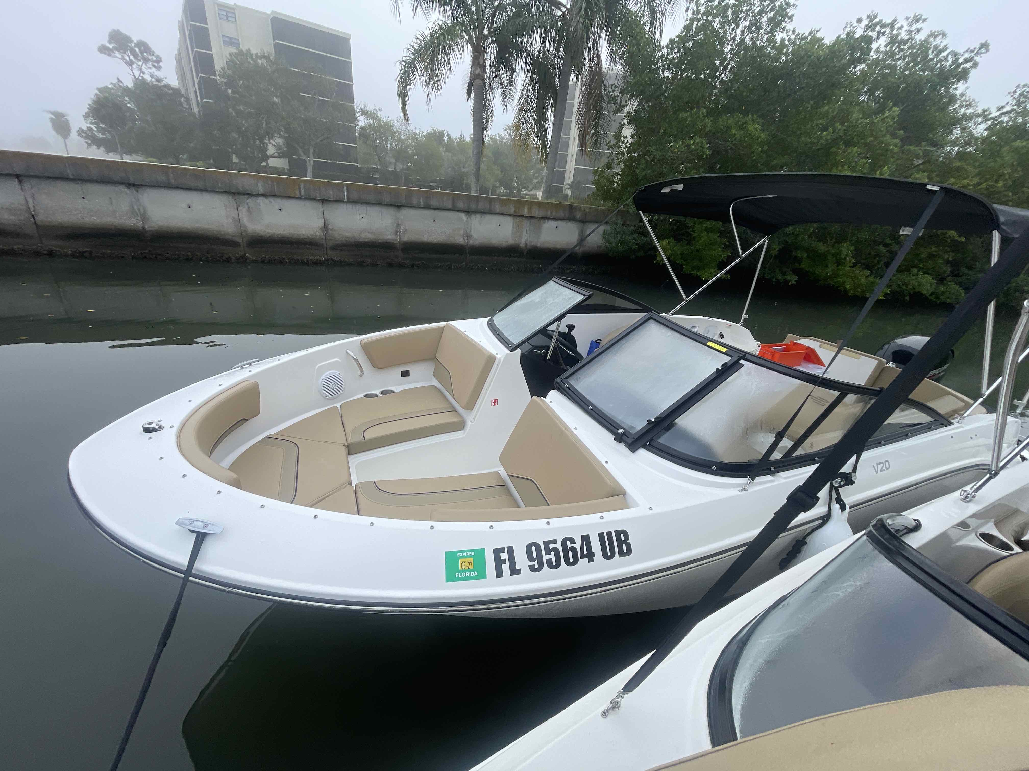 JOE COOL (20' Bayliner V20 Deck Boat 150 HP - Cruising)