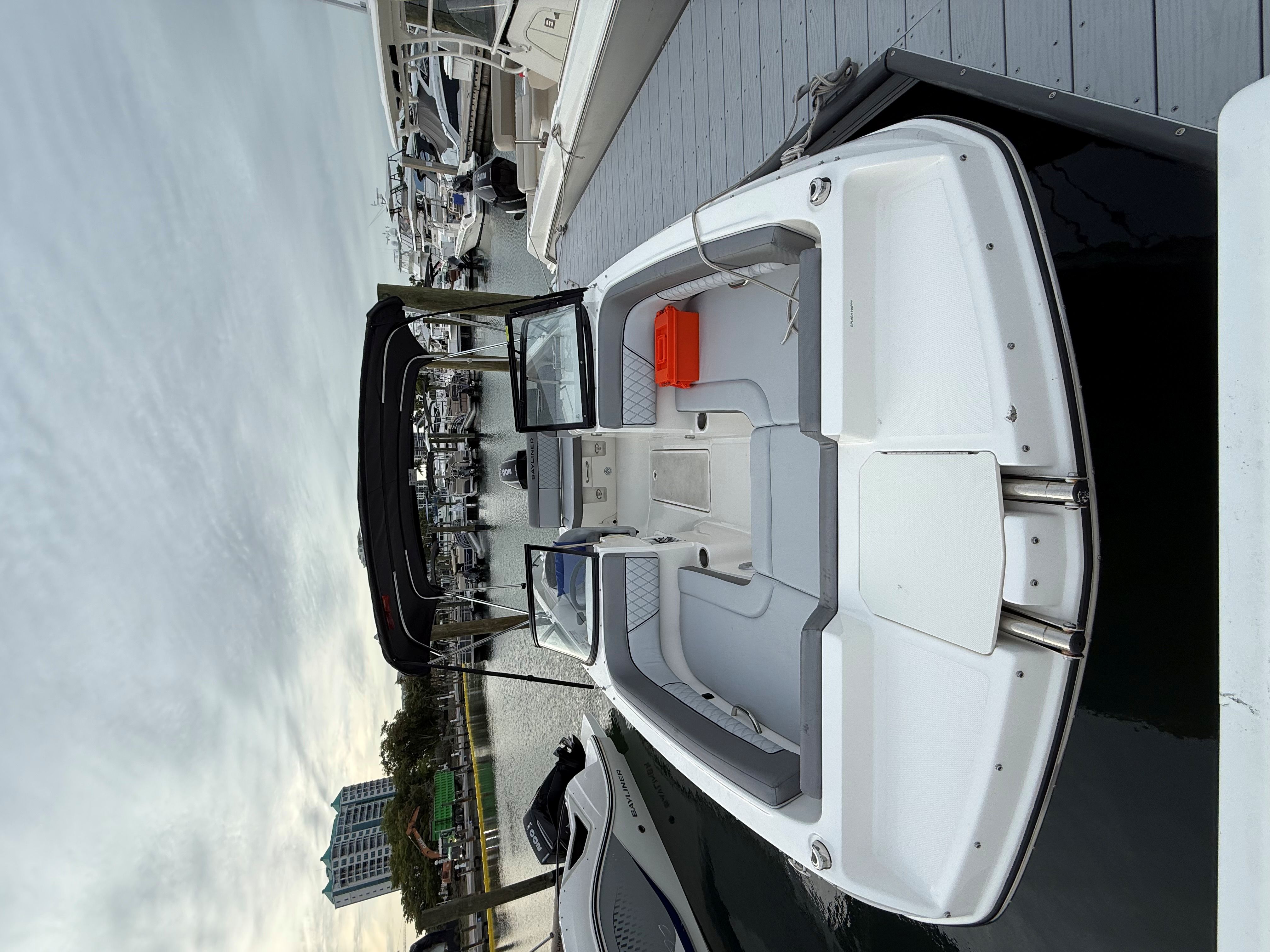 SPLASH HAPPY (22' Bayliner D22 200 HP - Cruising Only)