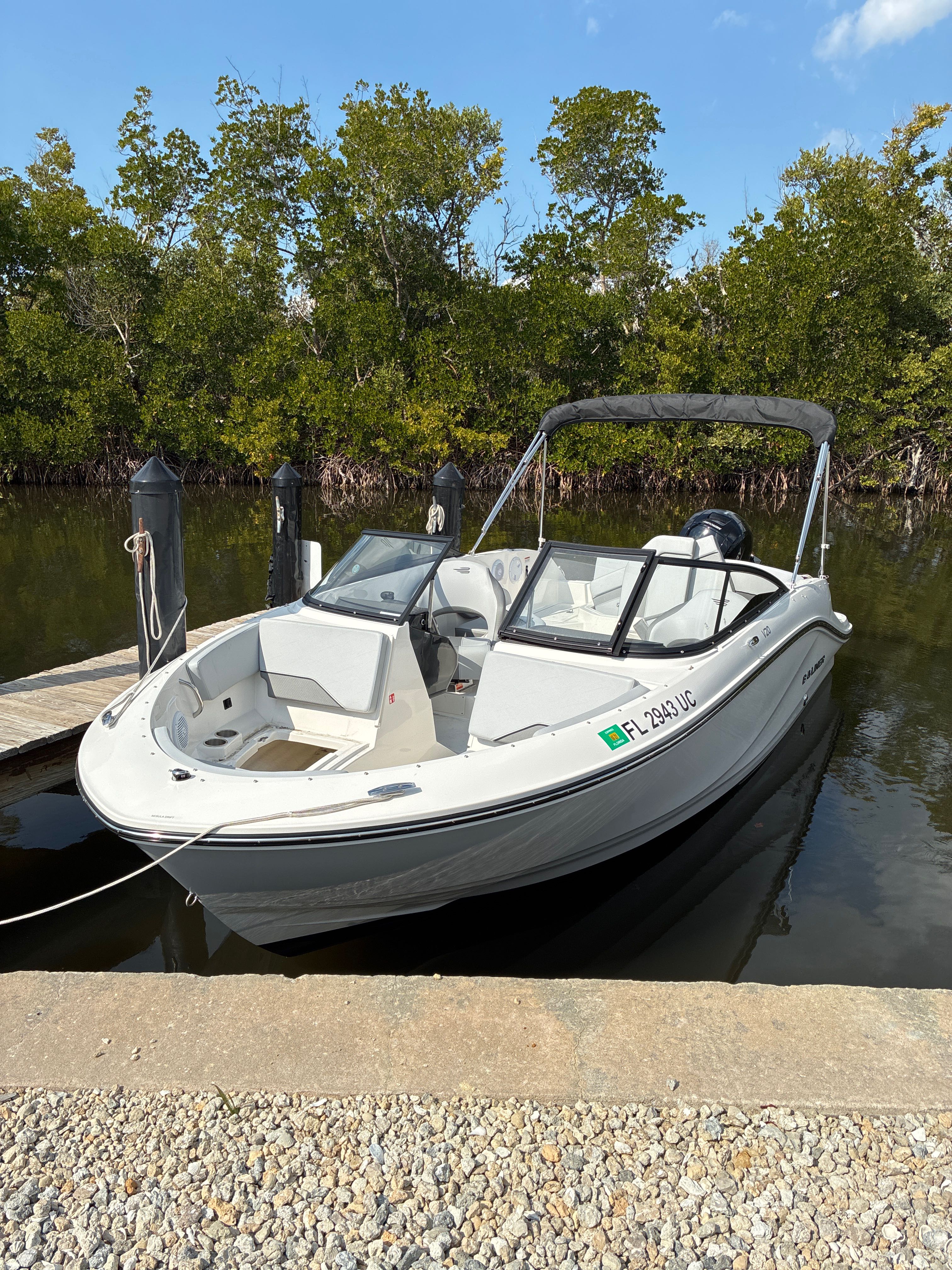 NEBULA DRIFT (20' Bayliner V20 Bowrider-Cruising Only)