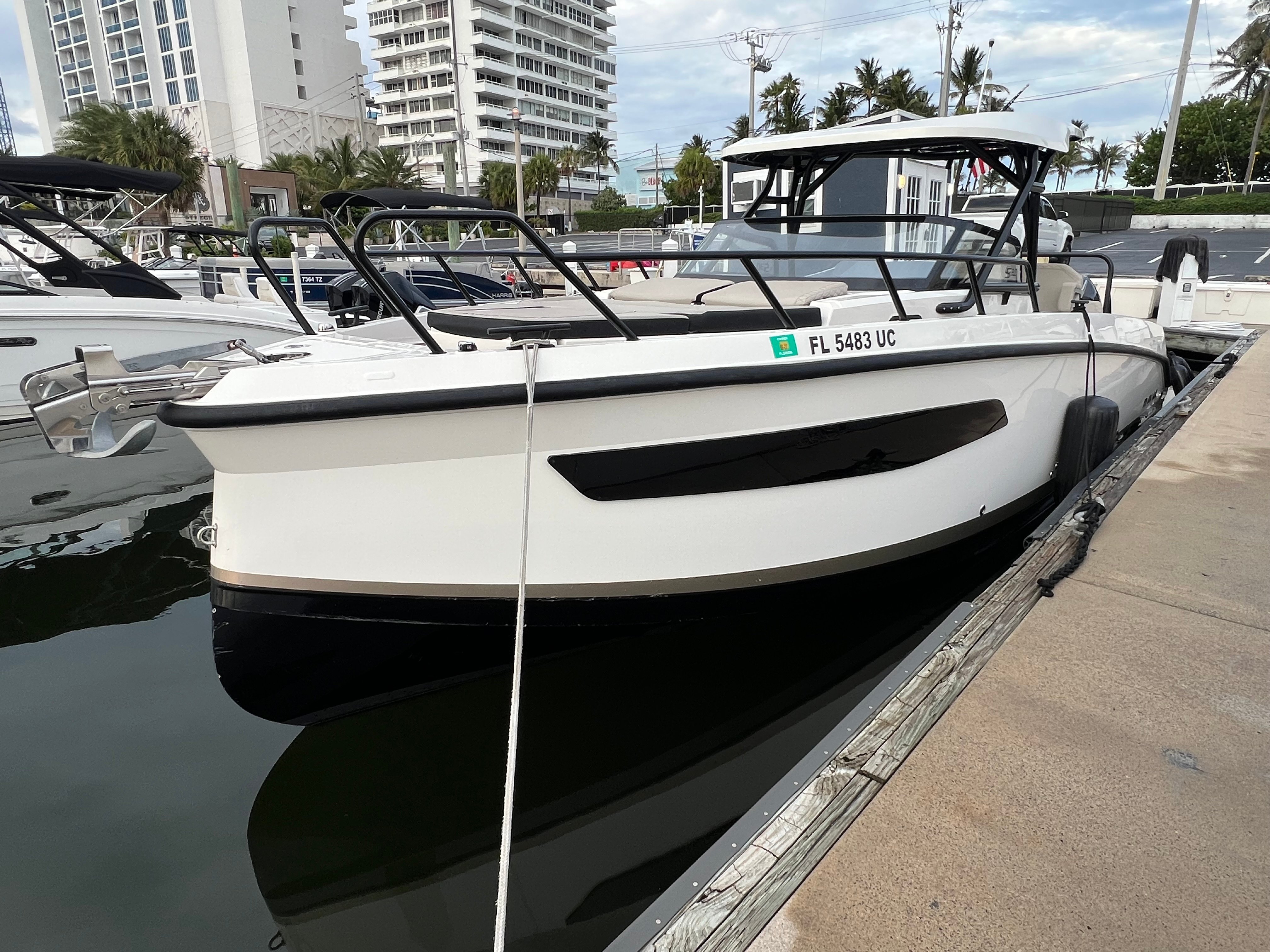 LAUDERDALE LADY (Elite 30' NAVAN Twin 225hp Center Console - Cruising Only)