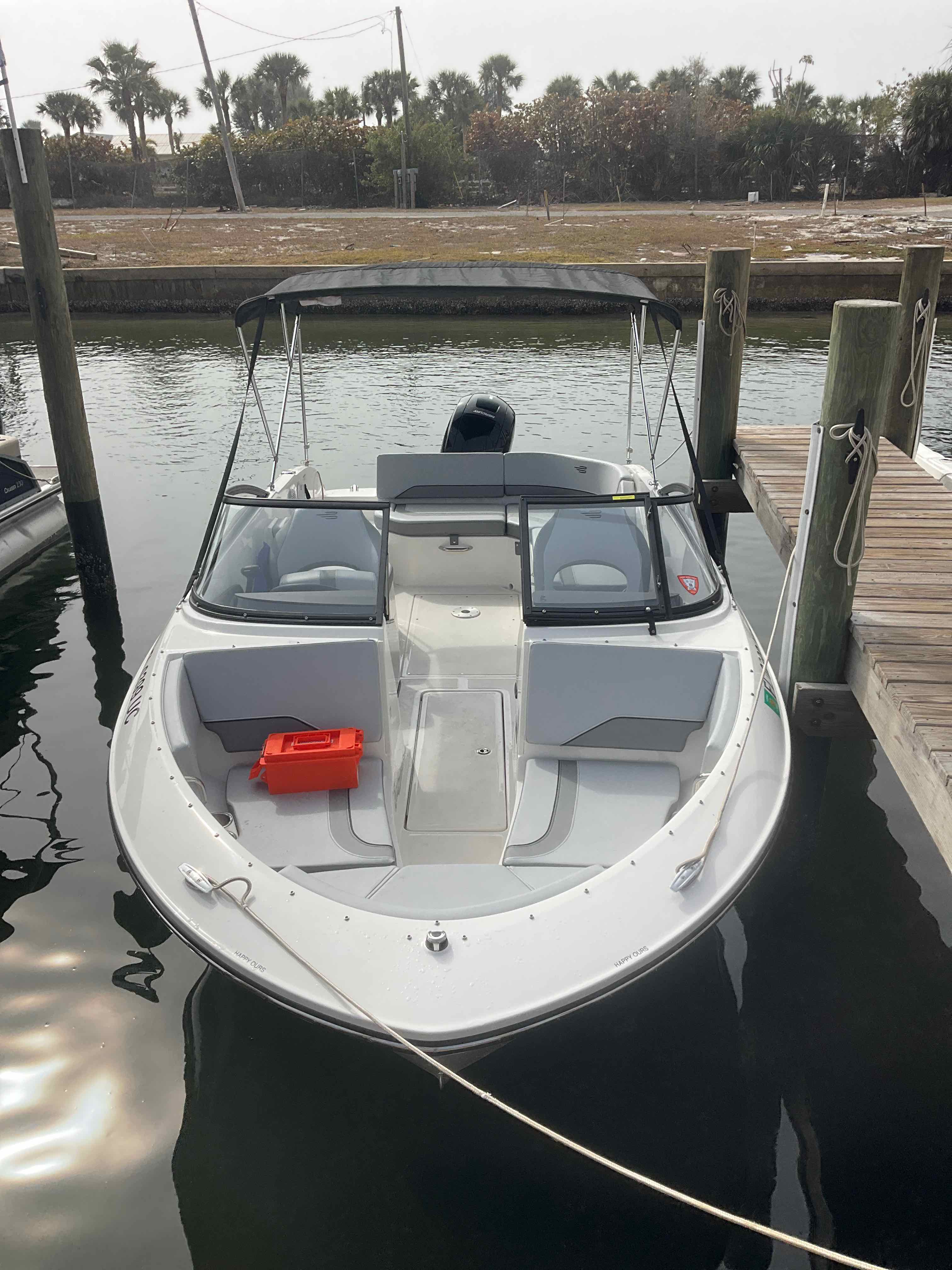 HAPPY OURS (20' Bayliner V20 Deck Boat 150 HP - Cruising)