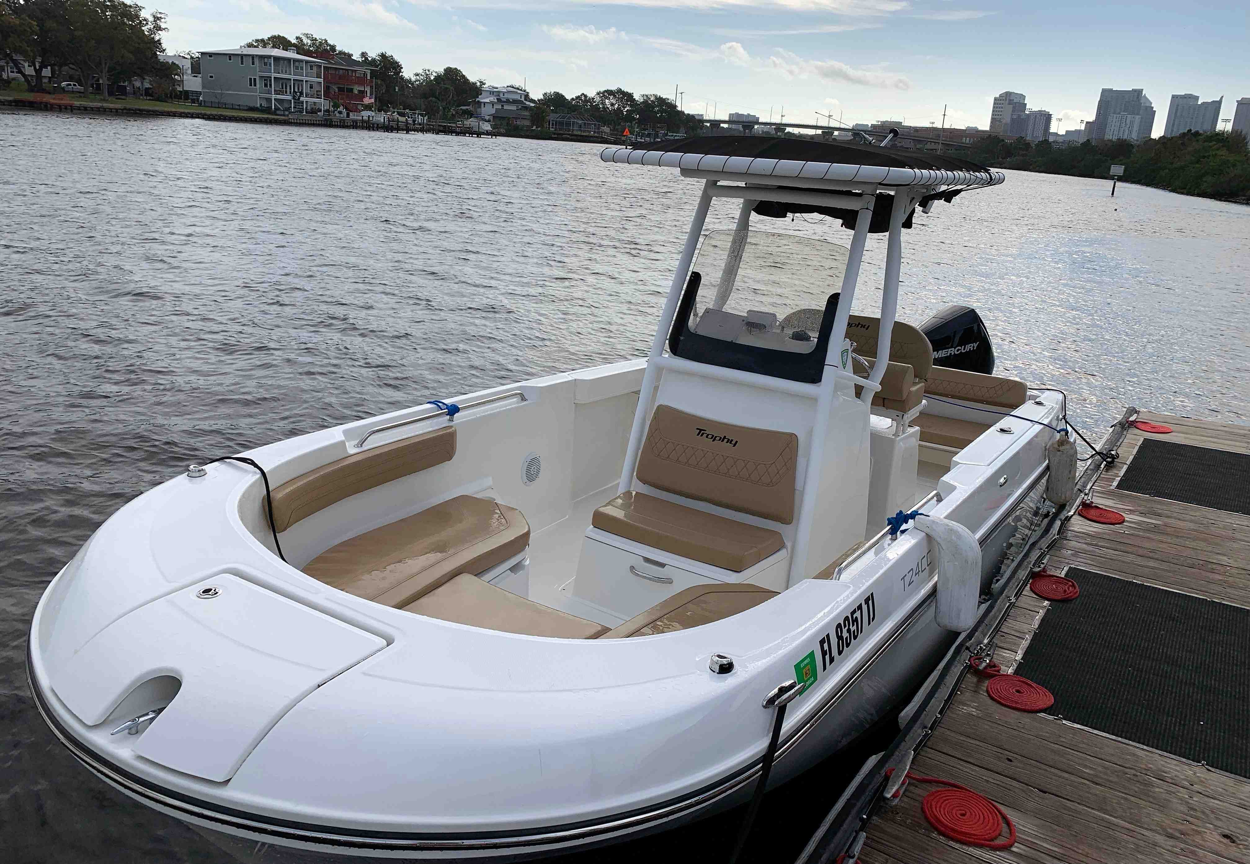 VIVA LA SHORE (24'Bayliner Trophy CC 250HP)
