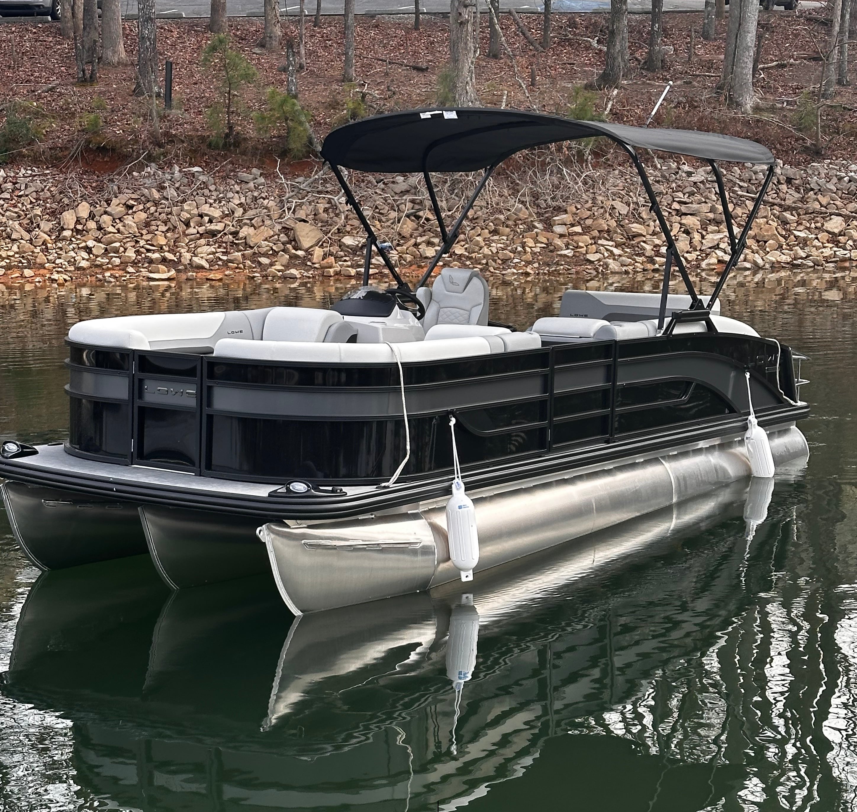 Miss Mara (23' LOWE Tritoon -150HP-Cruising/Fishing)
