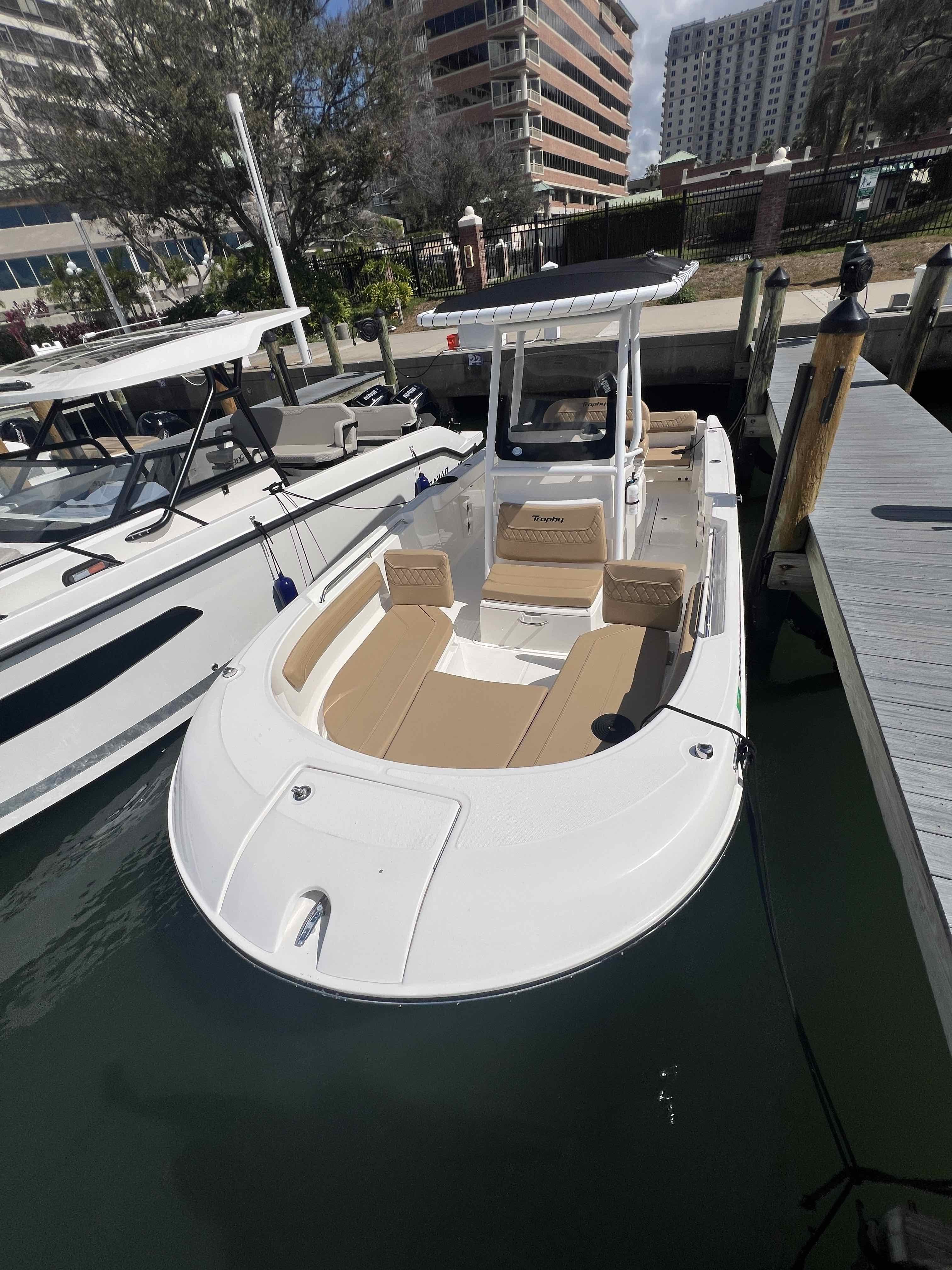 REEL THRILL - 24' Bayliner Trophy Offshore CC (250 HP)