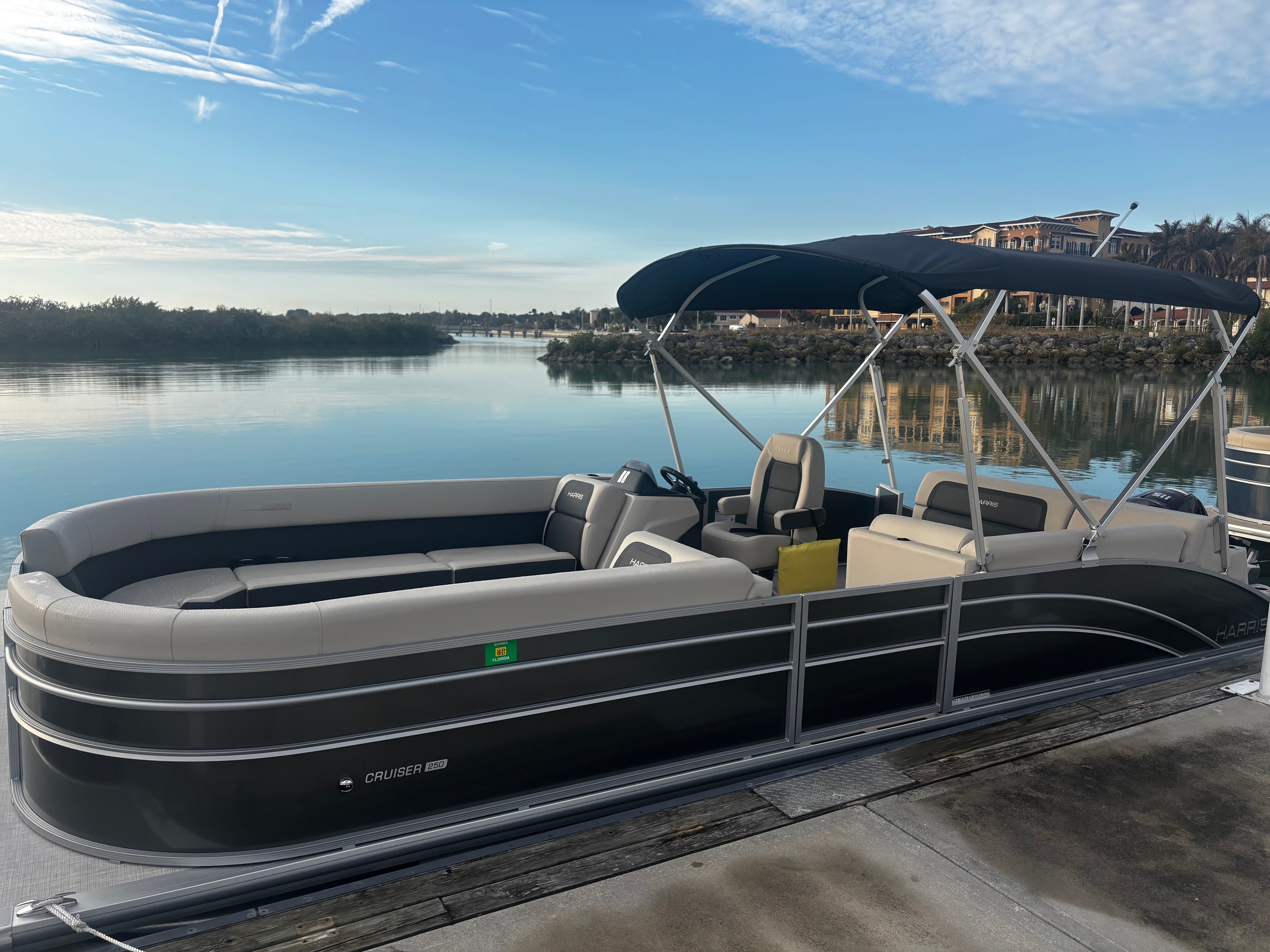 Pontoon (Inshore Only) - River Run - 12 passenger