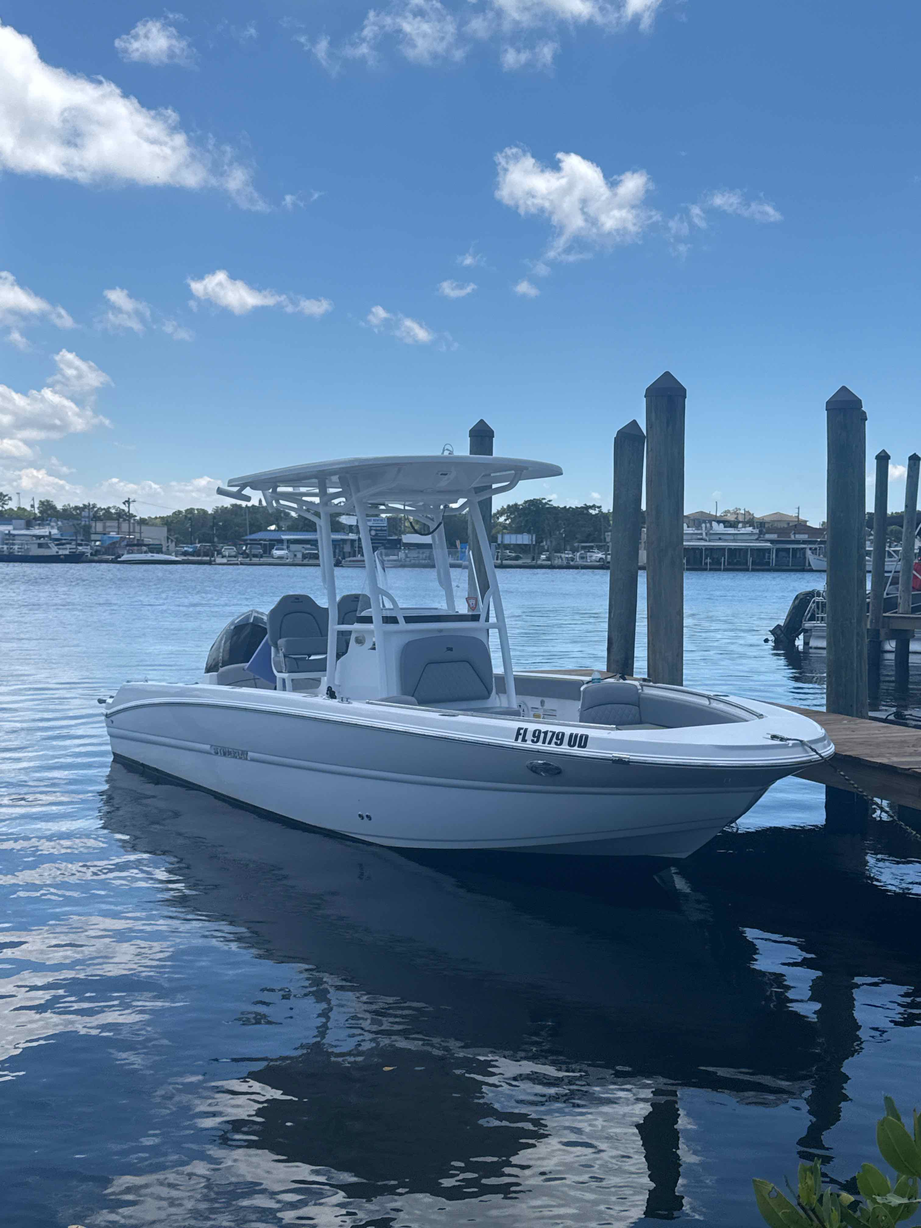 Gulf Lundgren - 24' Stingray Center Console (250 HP)