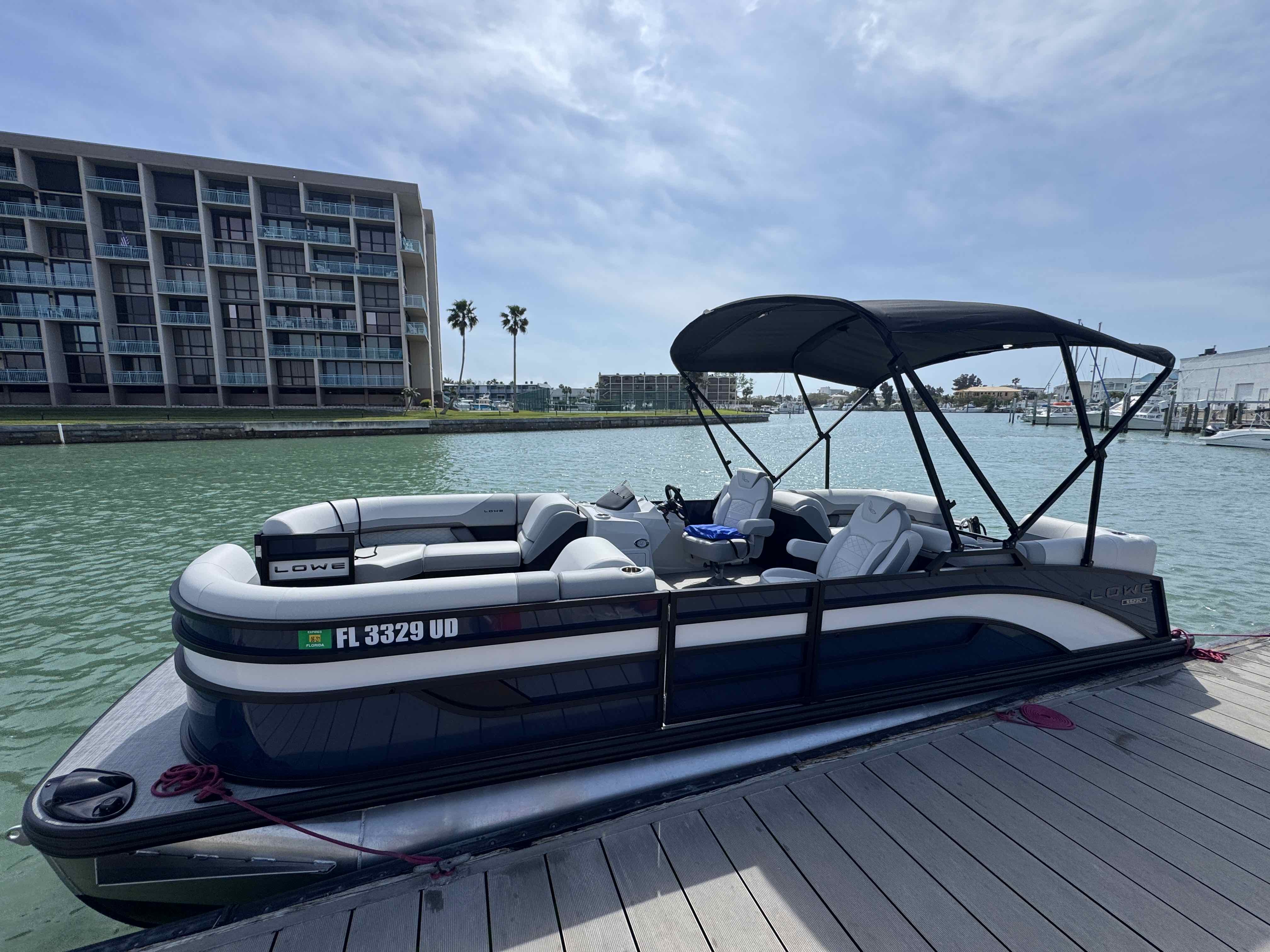 LOWE TIDE TOO - 23' Lowe Tritoon (150 HP)