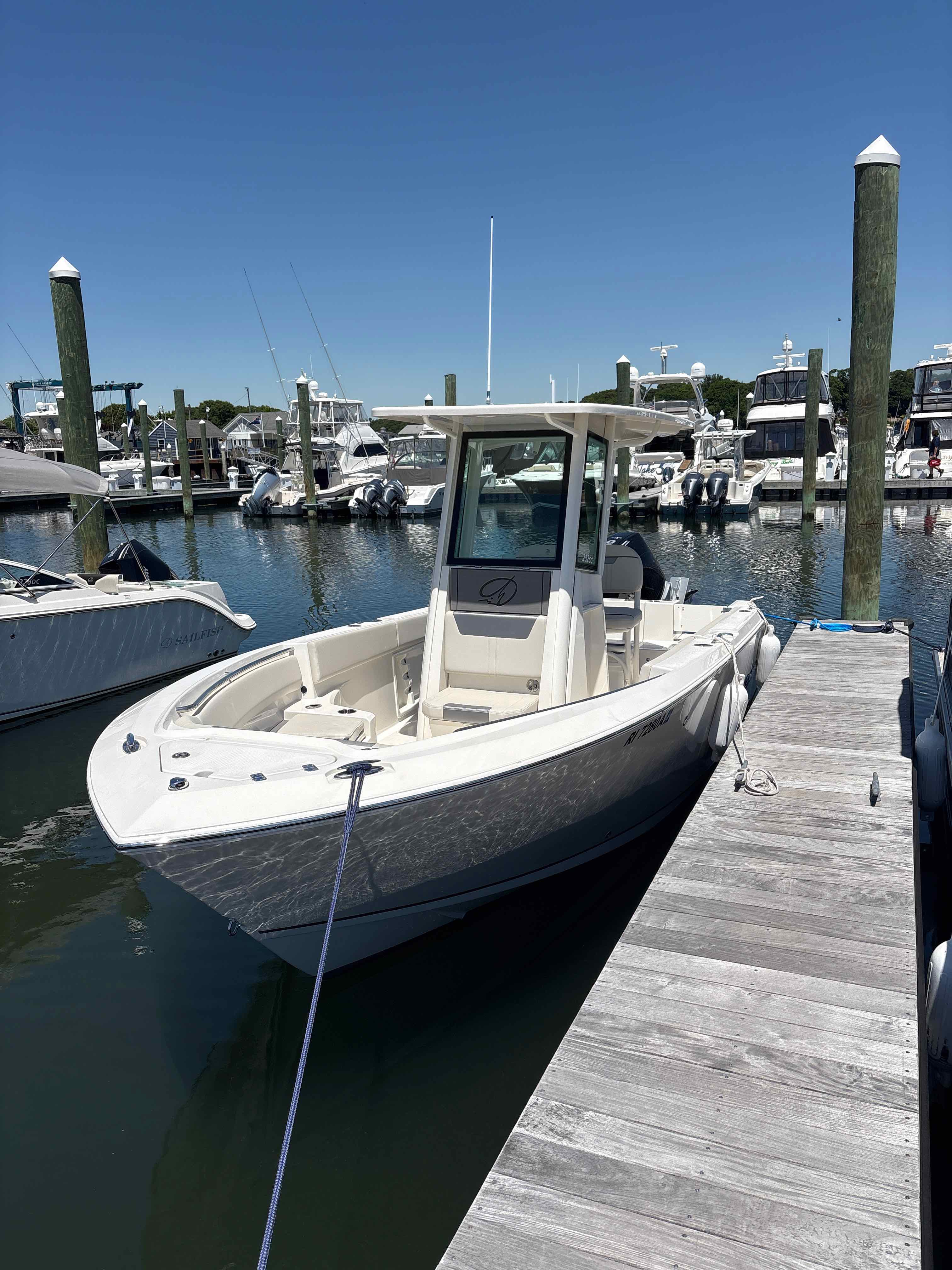 AQUIDNECK (23' Sailfish 232 CC)
