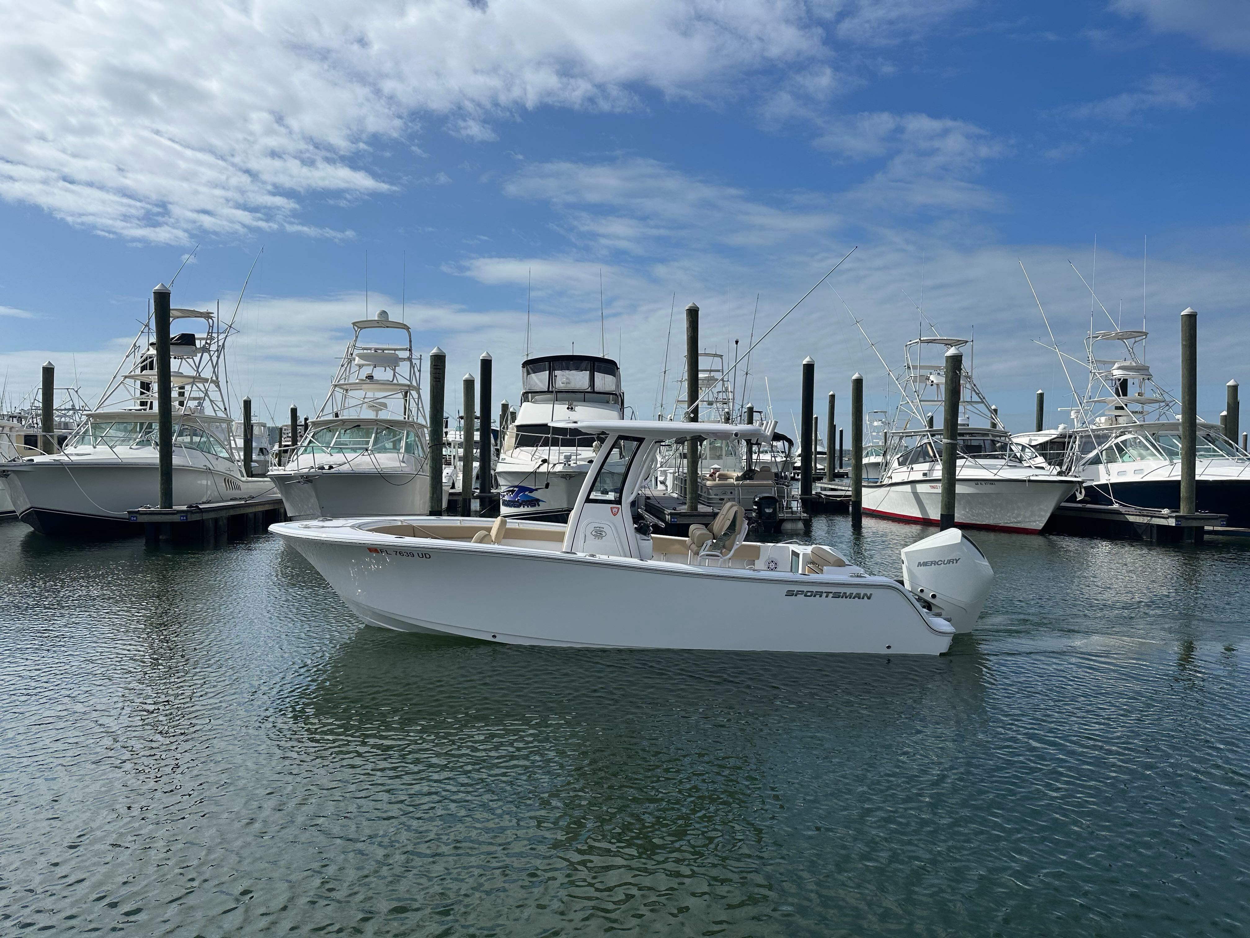 (363A) Sportsman 232  (Vessel Equipped with Electronic Throttle)