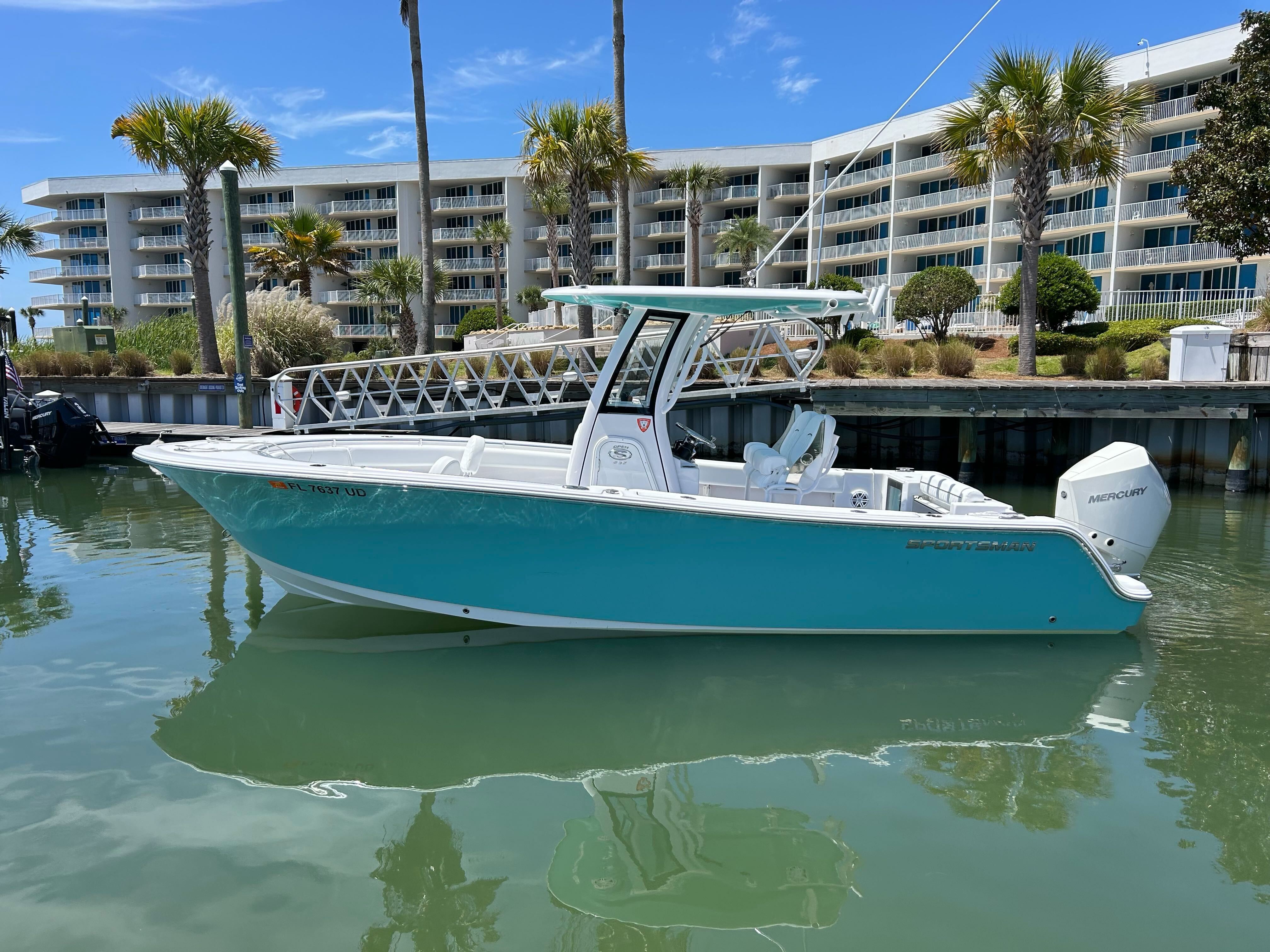 (365A) Sportsman 232  (Vessel Equipped with Electronic Throttle)