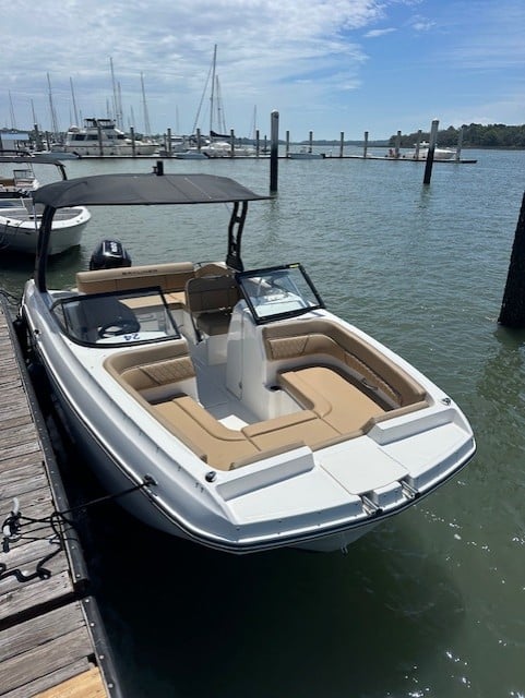 Island Freedom 24 (22' Bayliner D22 200 HP - Cruising Only)