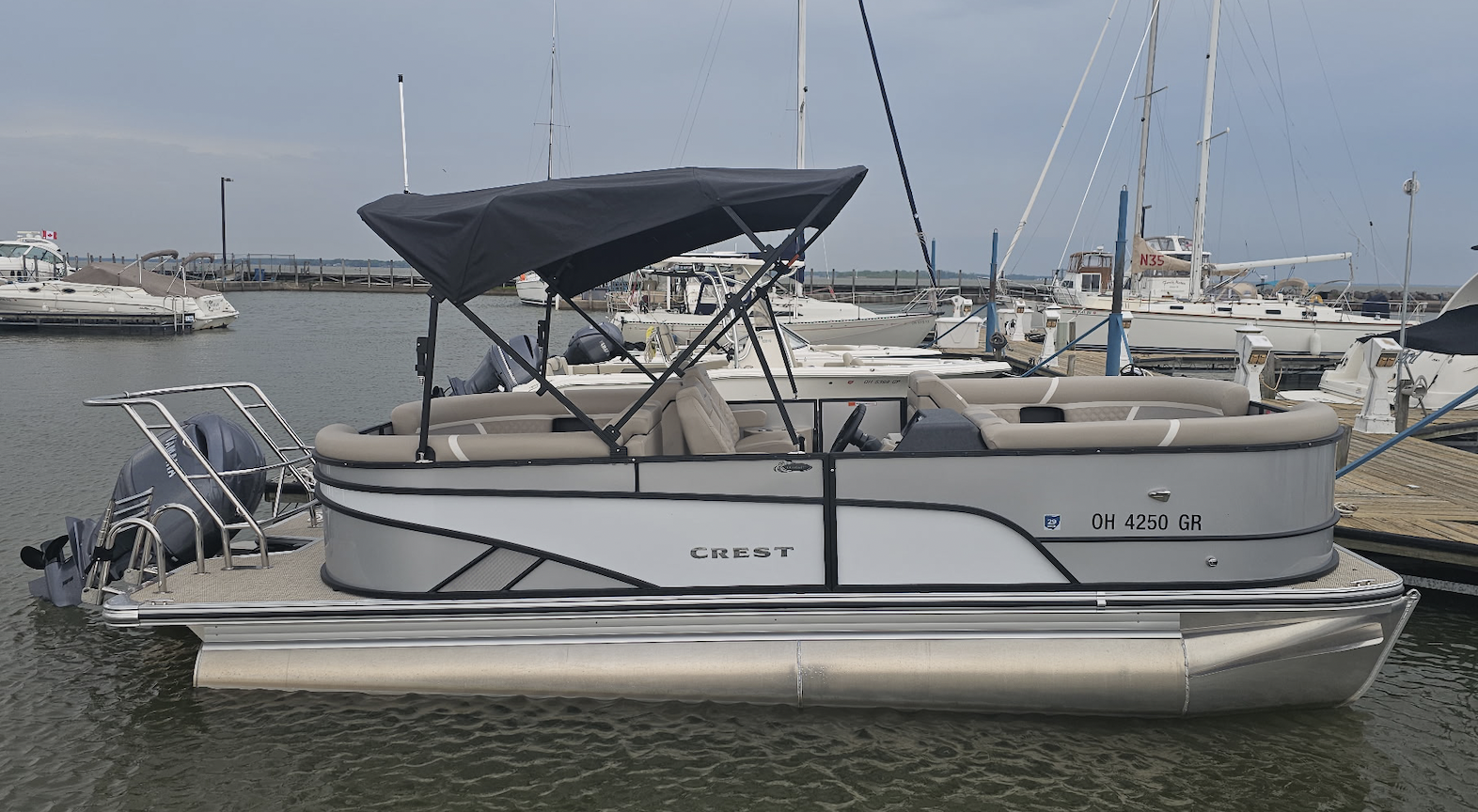 23' Pontoon - 1051 - No Fishing