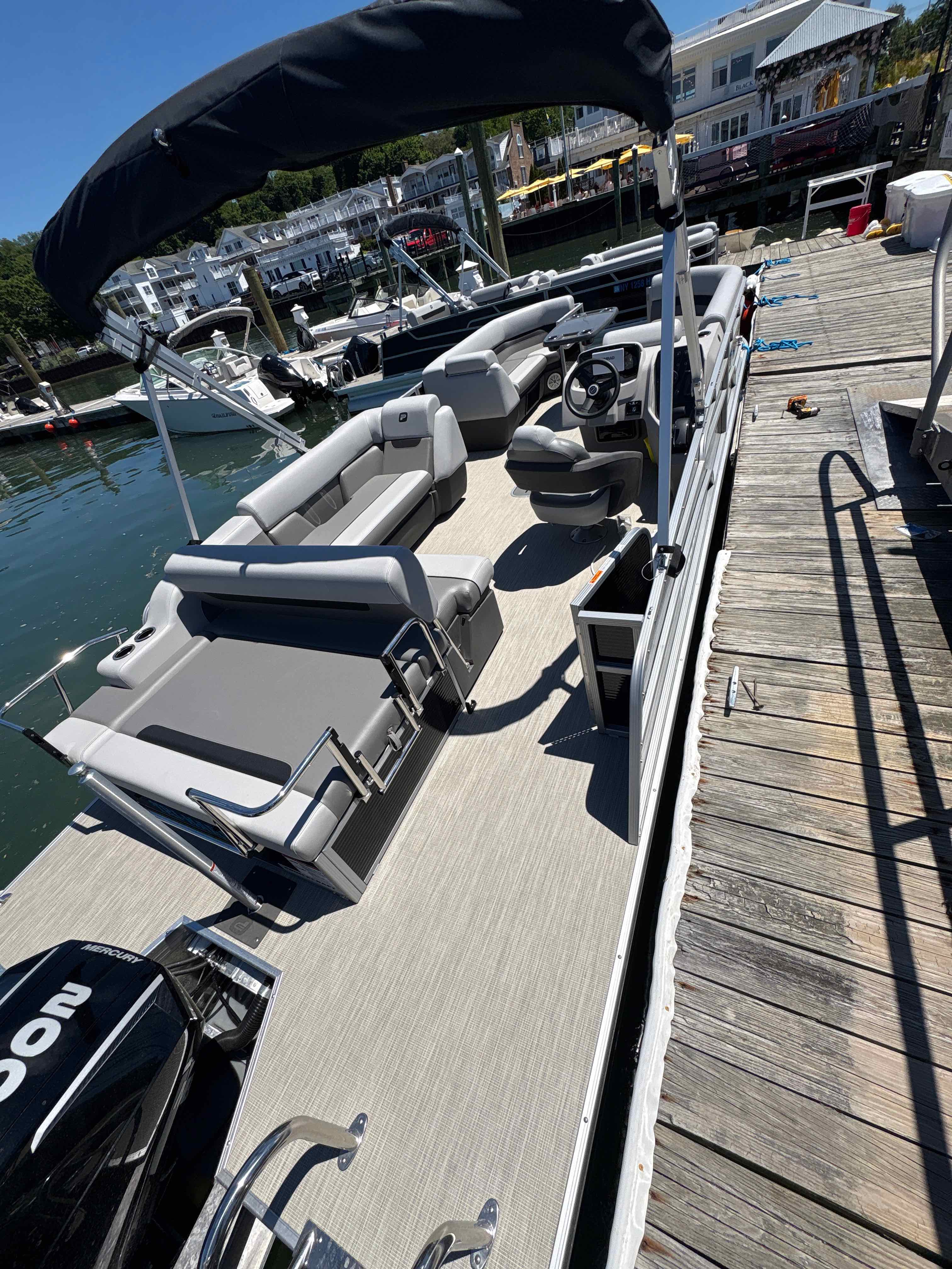 Tri-Hard (PRINCECRAFT VECTRA 23 RL) NO FISHING! HARBOR ONLY!