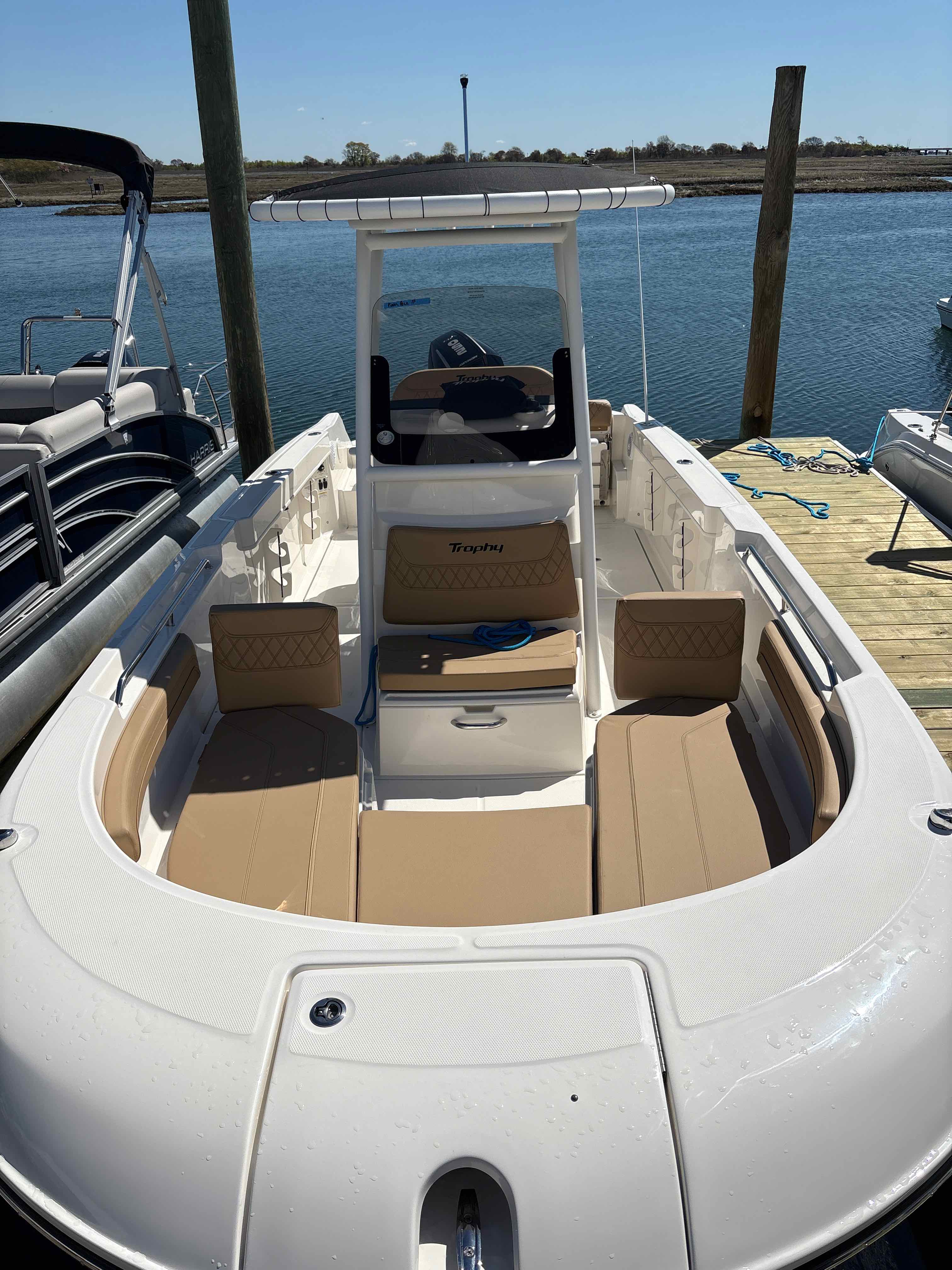 Pippa's Paws (24' Bayliner Trophy T24 CC 250XXL Mercury)