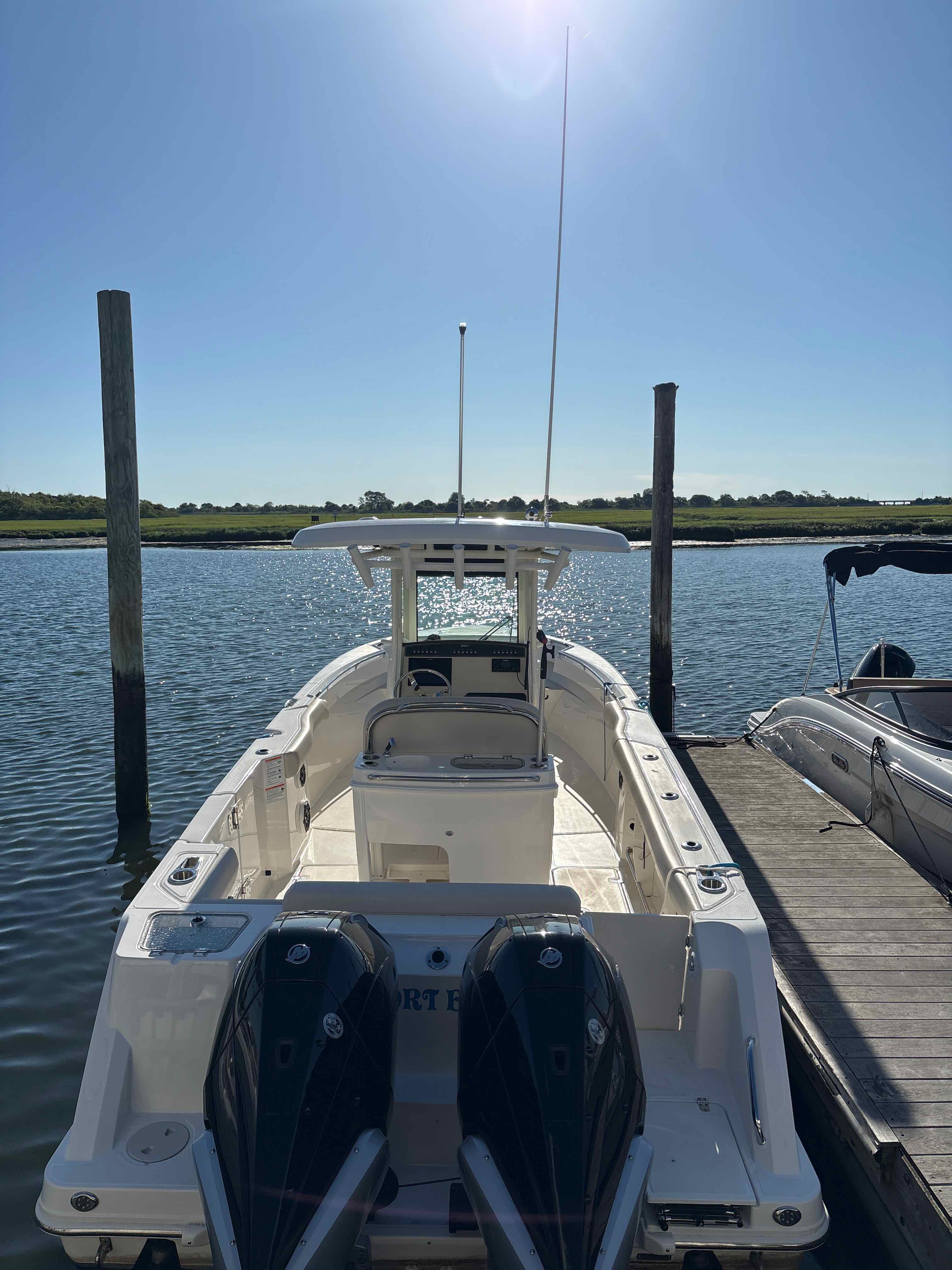 FREEPORT EXPRESS (28' Boston Whaler Outrage CC Twin 250HP -Fishing/Cruising)