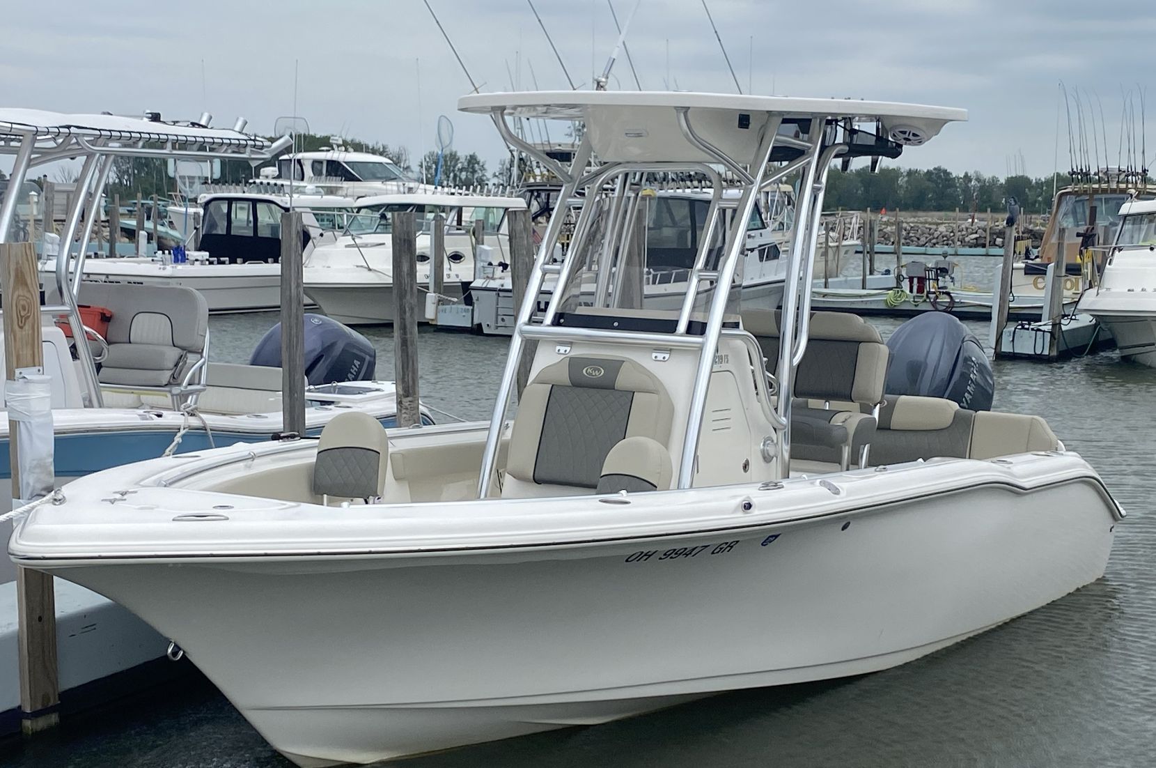 21' Center Console - 4078