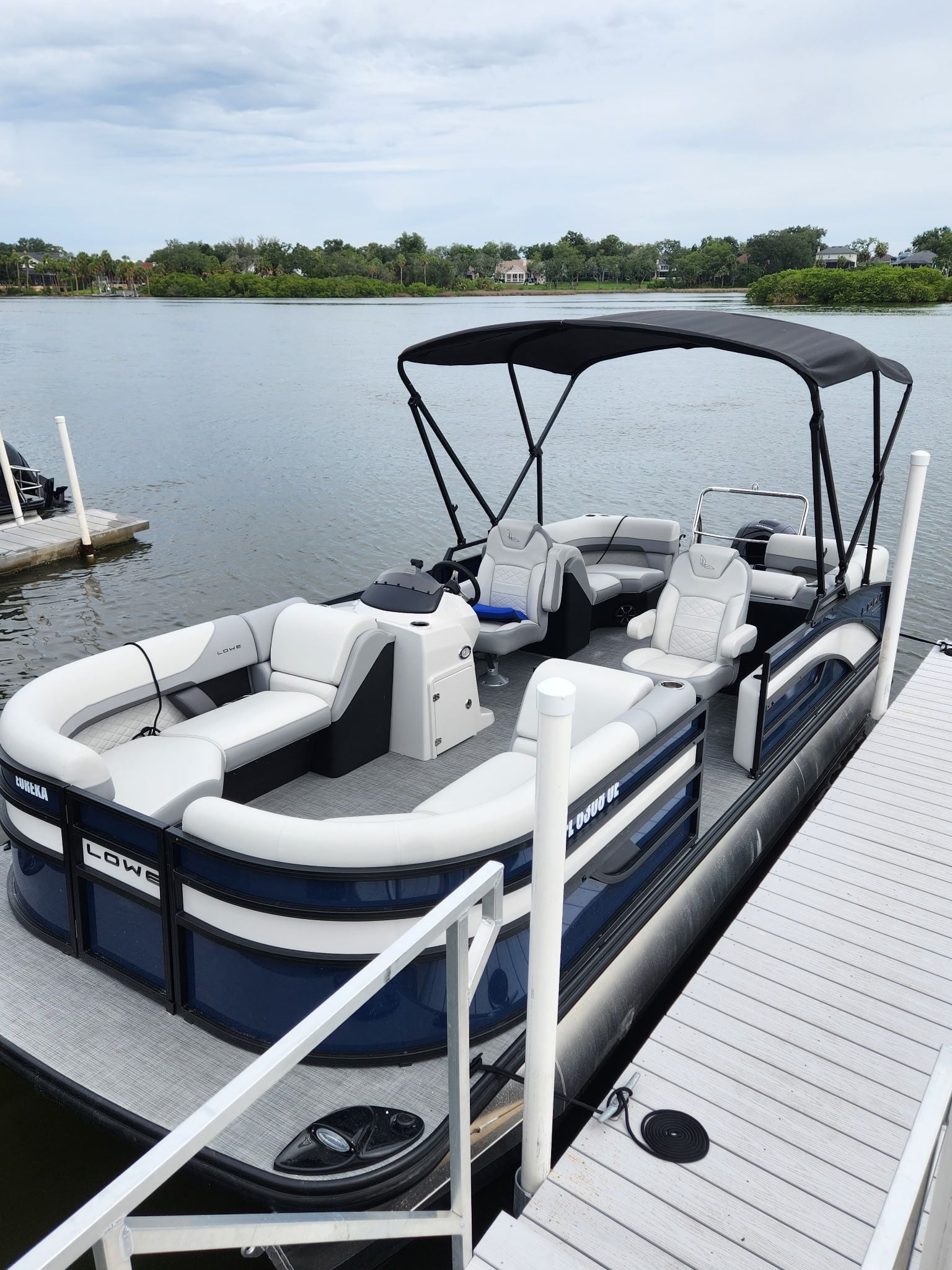 EUREKA (23' LOWE SS230W 150HP)