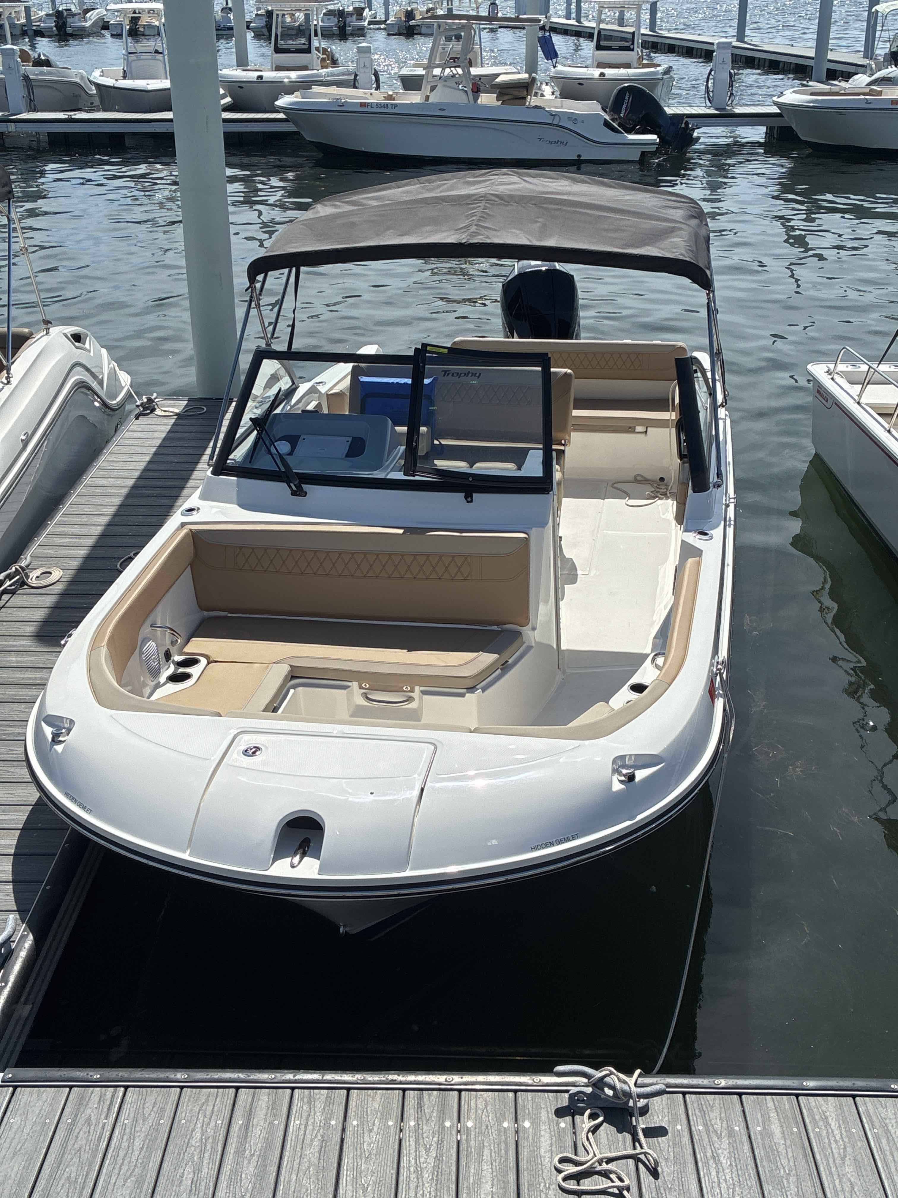 HIDDEN GEMLET (22' Bayliner Trophy T22SC 200HP Dual Console-Cruising/Fishing)