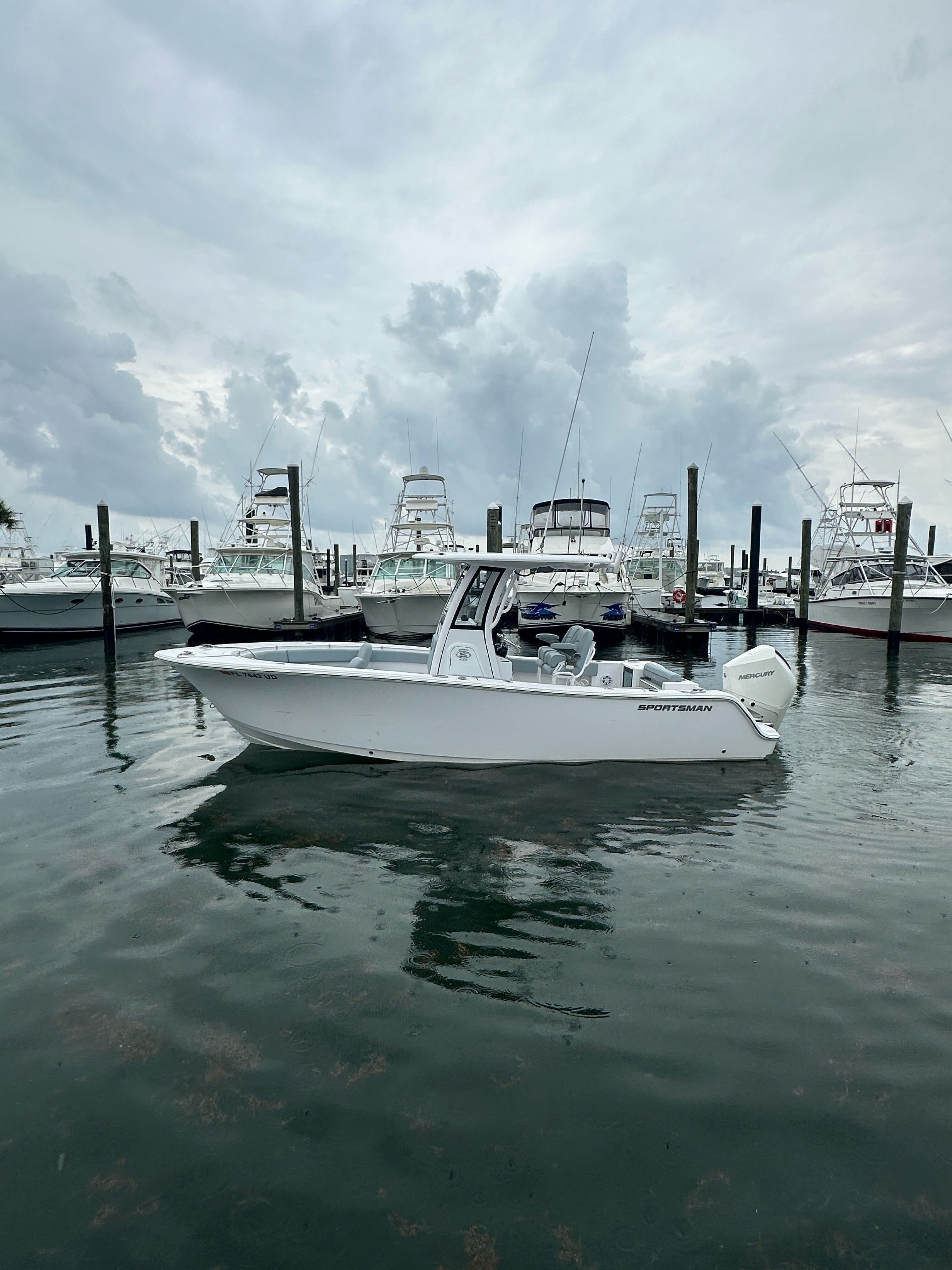 (372A) Sportsman 232  (Vessel Equipped with Electronic Throttle)