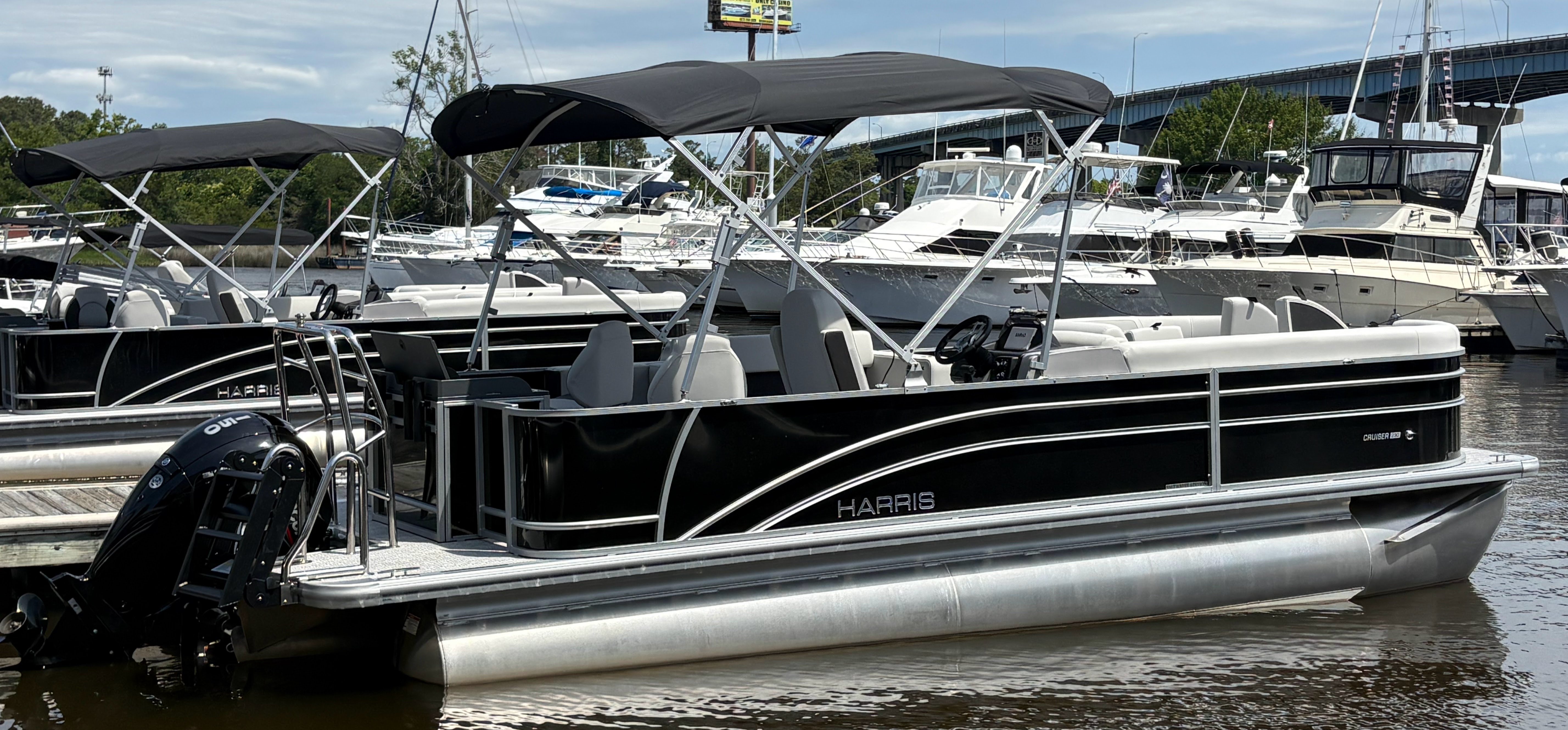 BLACK DRUM - Harris Cruiser 230 FC Tritoon