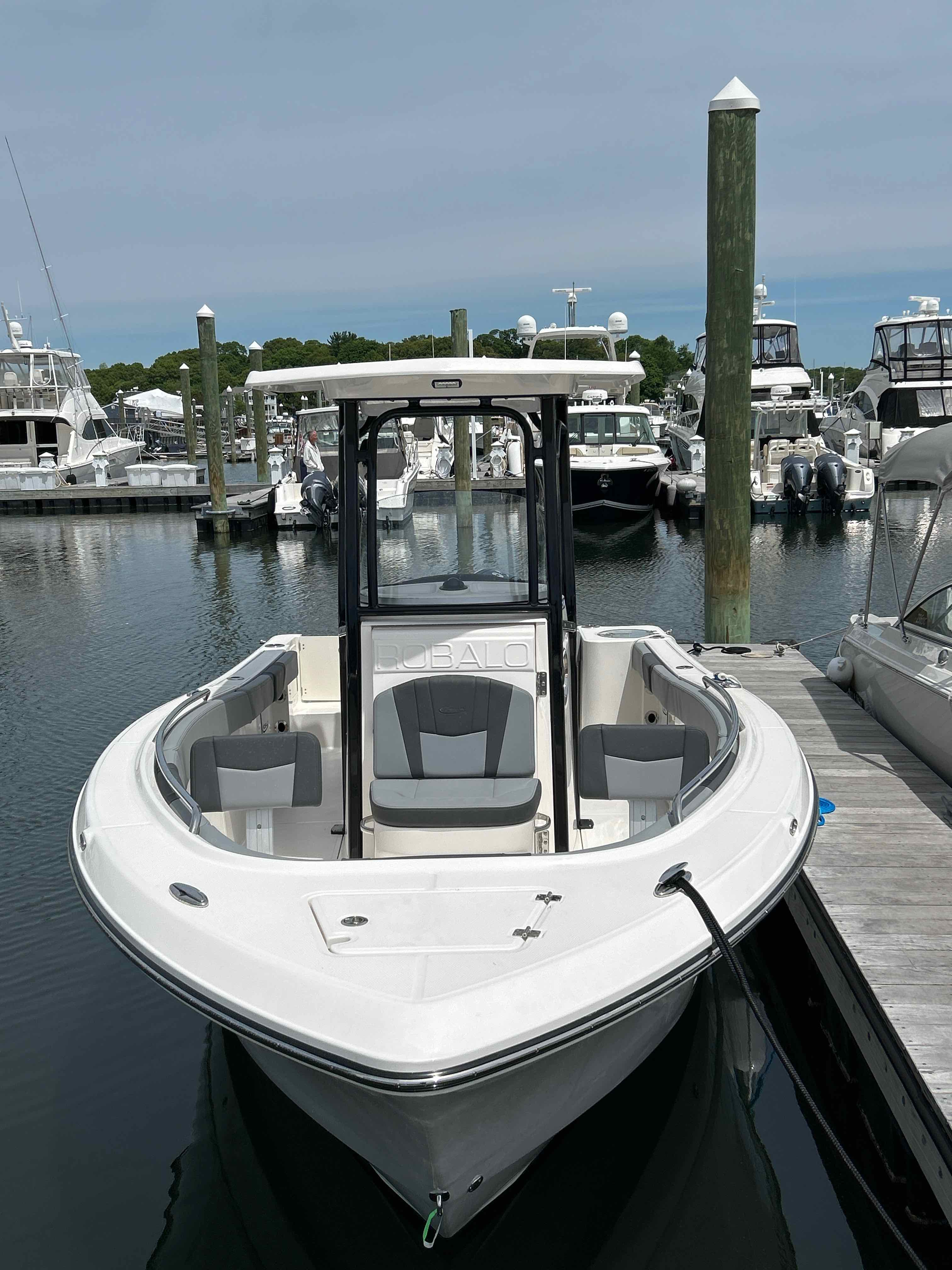 SALTED CARMEL (23ft Offshore CC Robalo R230)