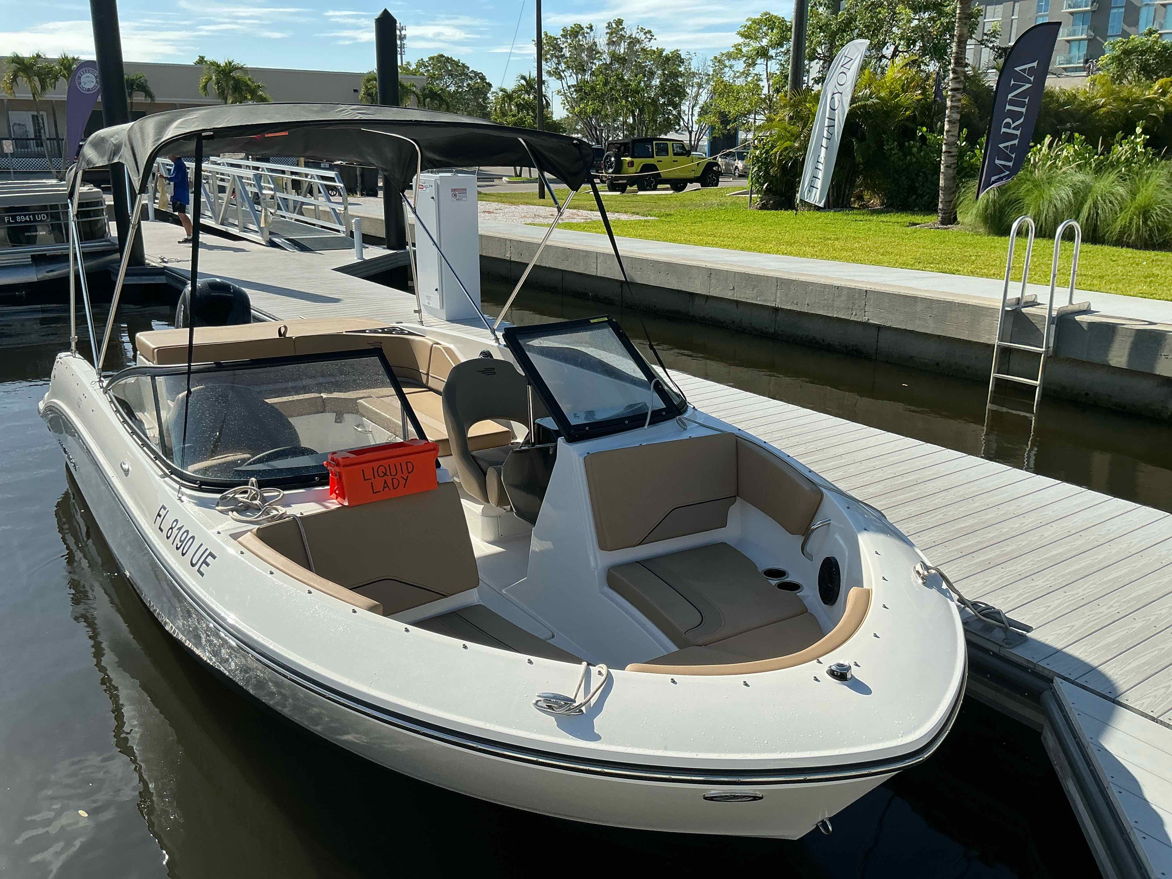 Liquid Lady - Bayliner V22 Deck Boat