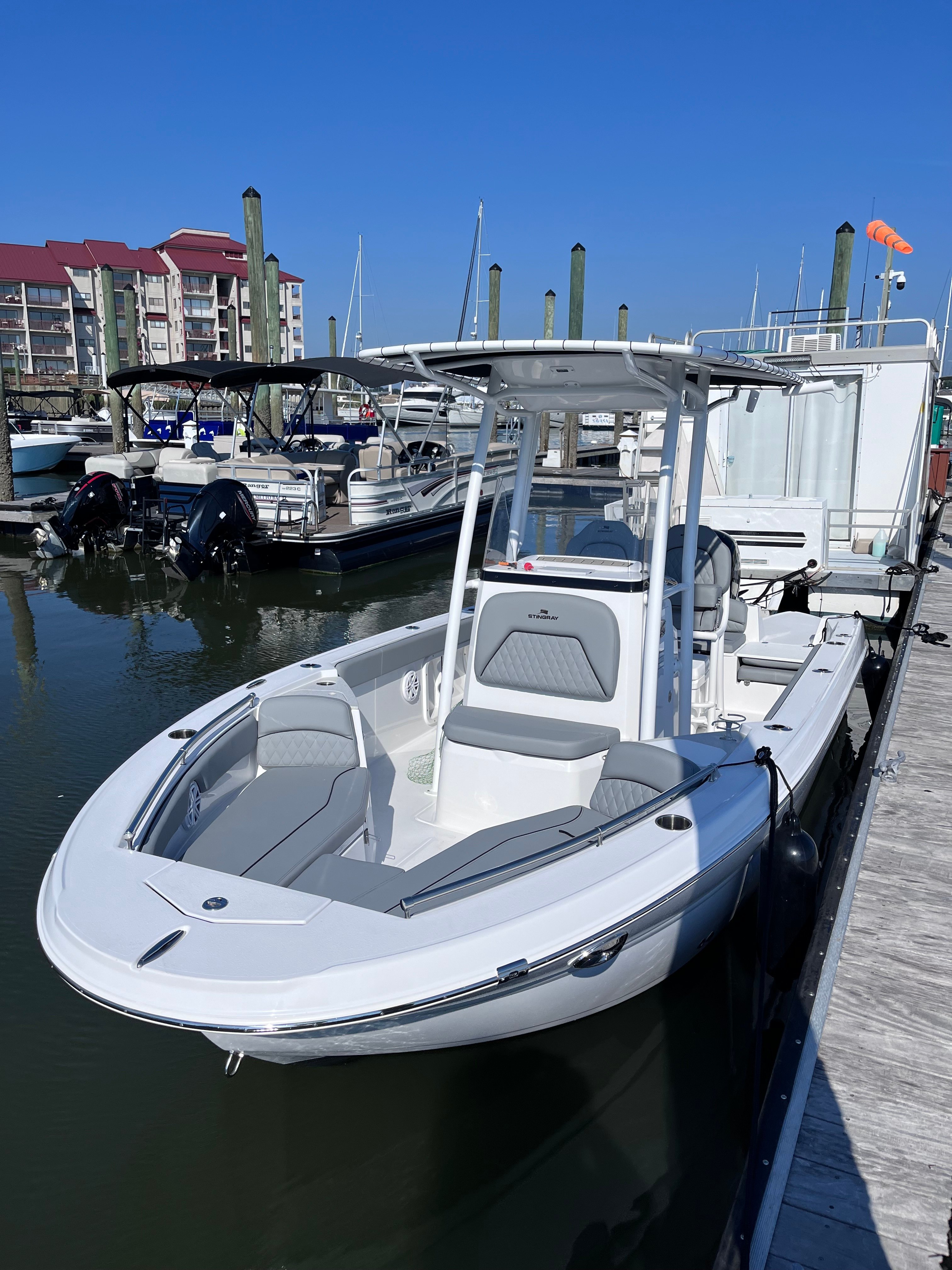 Palmetto Bay 16(21' Stingray 216 CC 150XL Mercury)