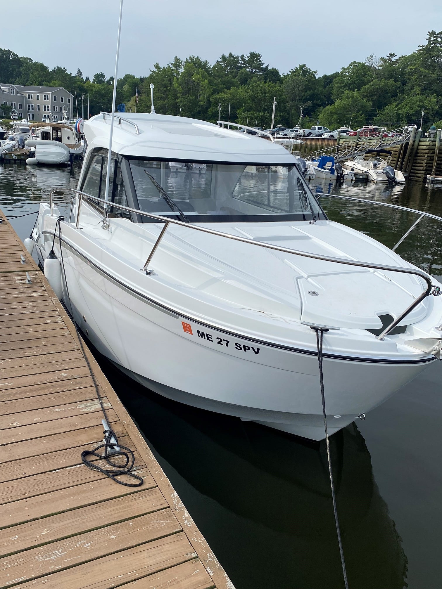 Endeavor - 24' Beneteau Cabin Cruiser