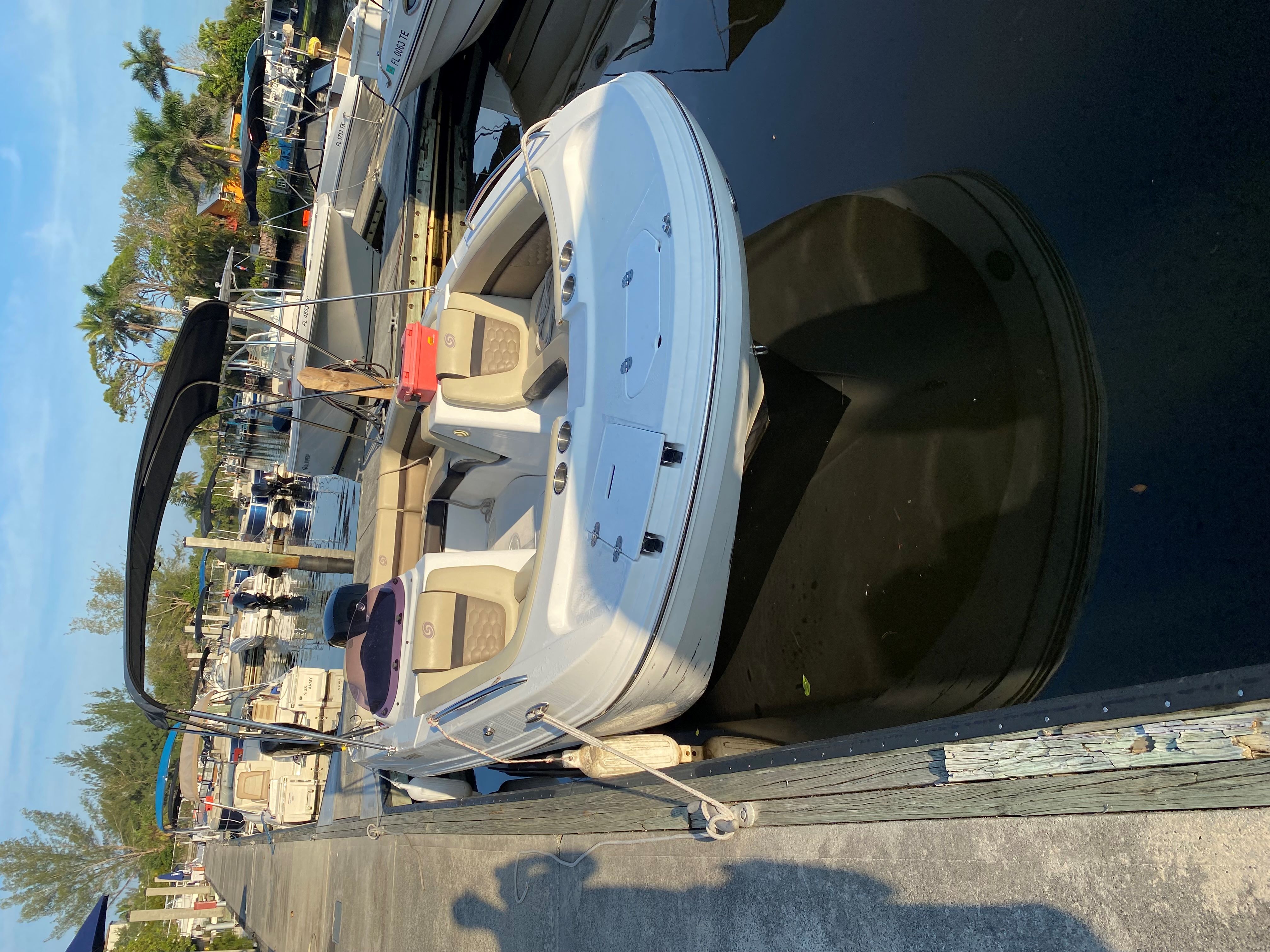 Fore and Aft (19' Deck Boat 150 HP - cruising)