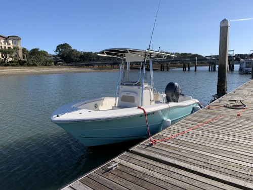 Island Freedom  9  Fishing Bulls Bay Center Console Bay Boat