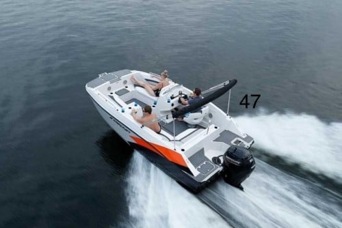Freedom XLVII (Starcraft 20') Deckboat