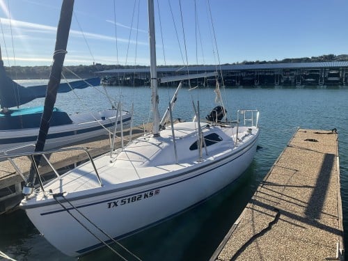 Catalina 22 sport sailboat TX 5182 KS (Training and waiver required)
