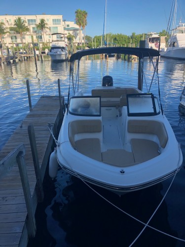 TOM CREWS (Bayliner 22' Deck Boat 150 HP - Cruising)